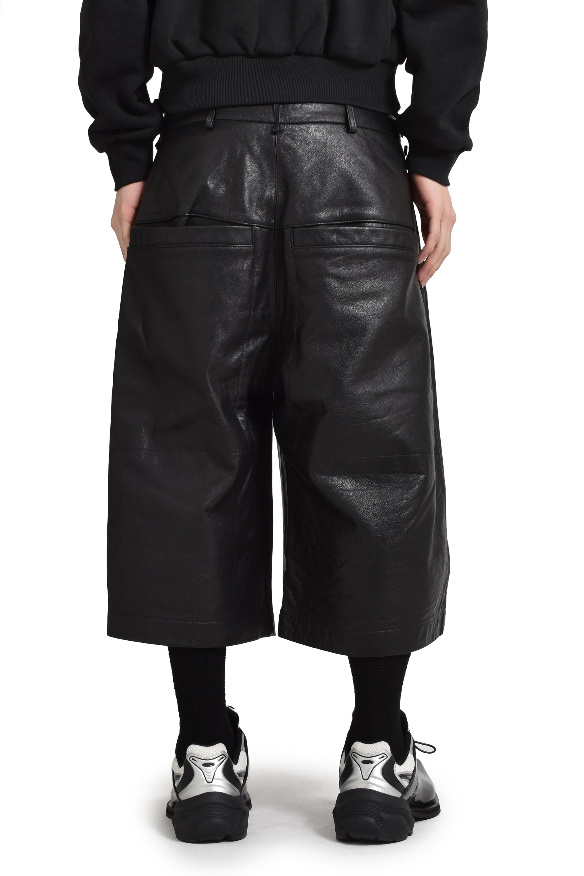 entire studios AREA SHORT BLACK LEATHER / BLK LEATHER