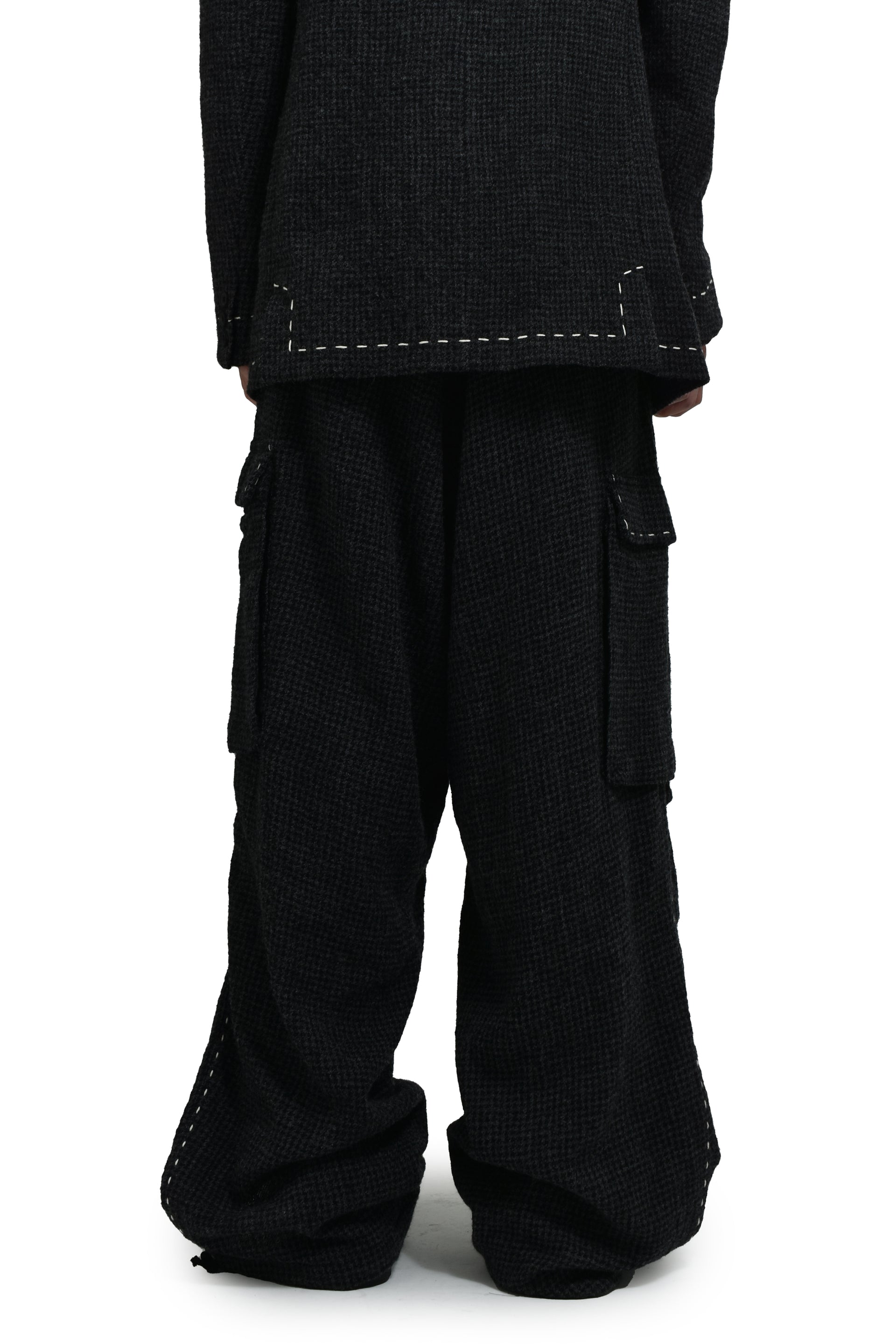 YF-A25-0000-010 / BLK