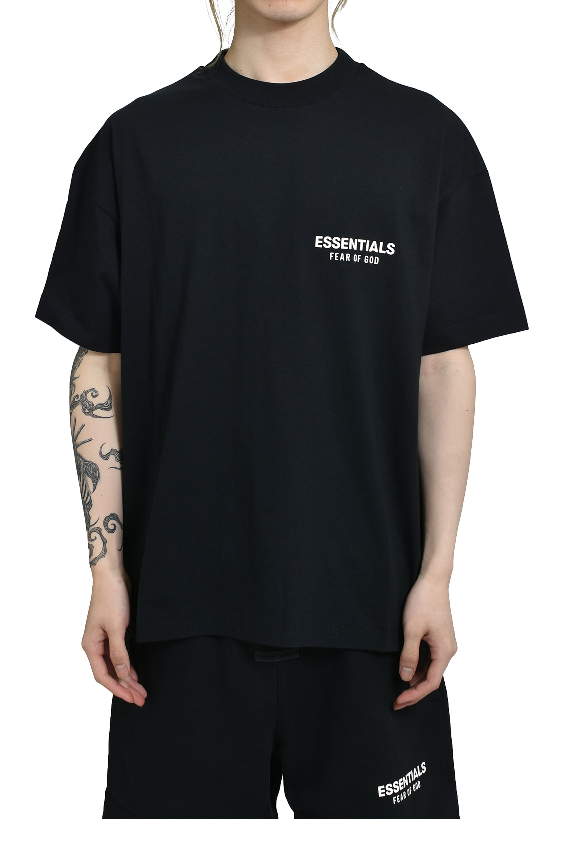 ESSENTIALS CLASSIC FIT T-SHIRT / JET BLK