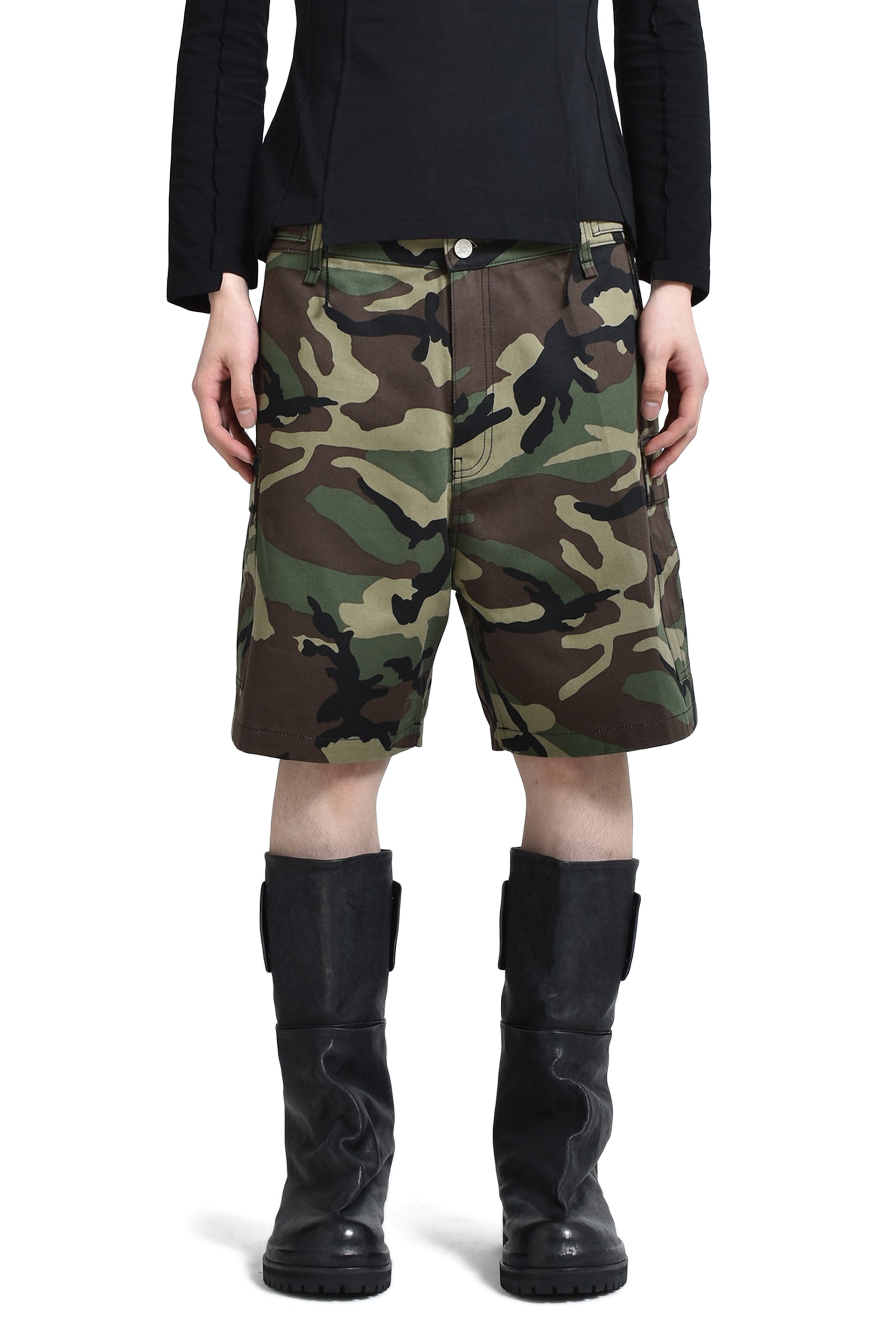 VETEMENTS CARGO SHORTS / CAMO