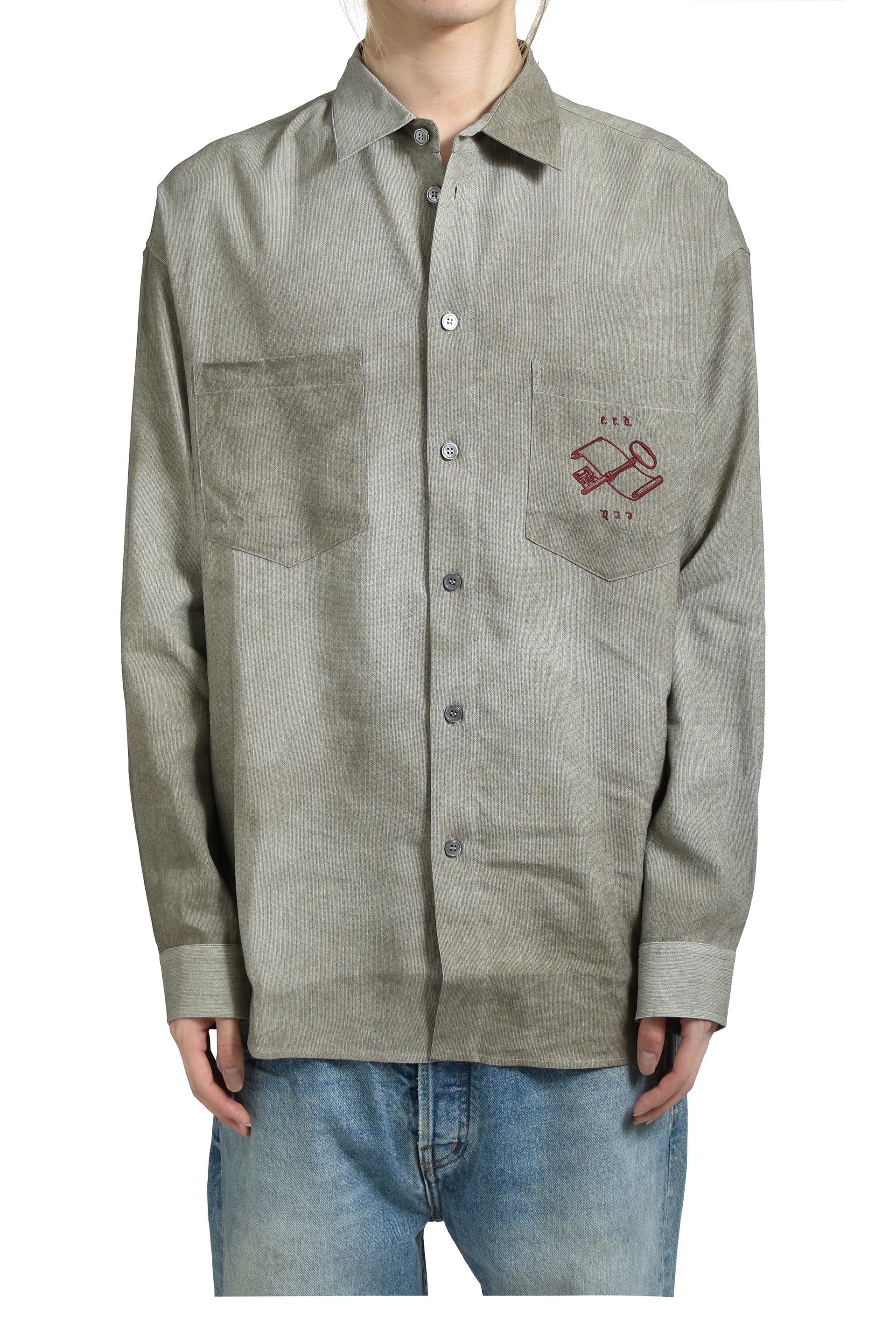 ARTIST BUTTONDOWN / GRIEGE