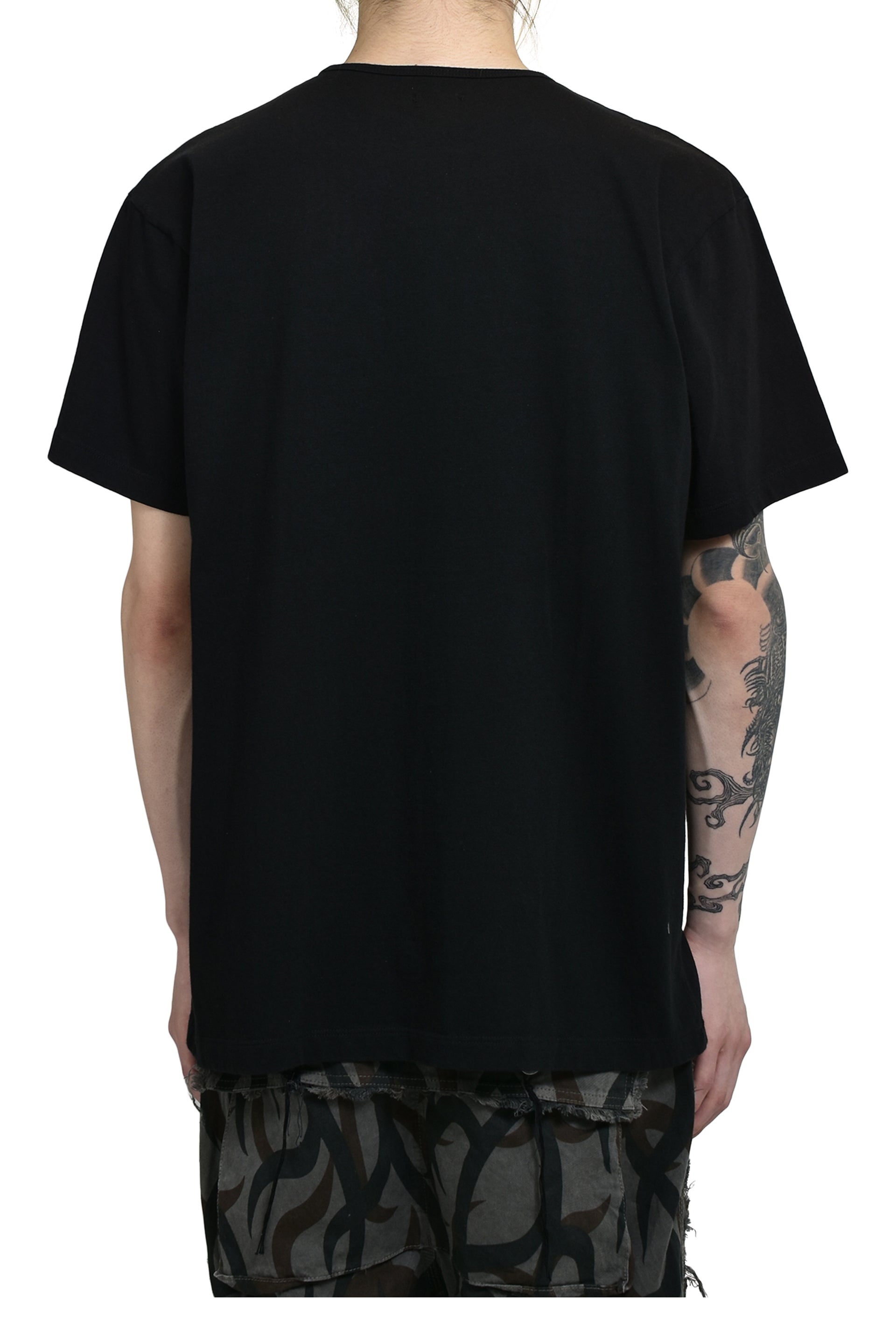 CHITO GUARD EMBROIDERED TEE / BLK