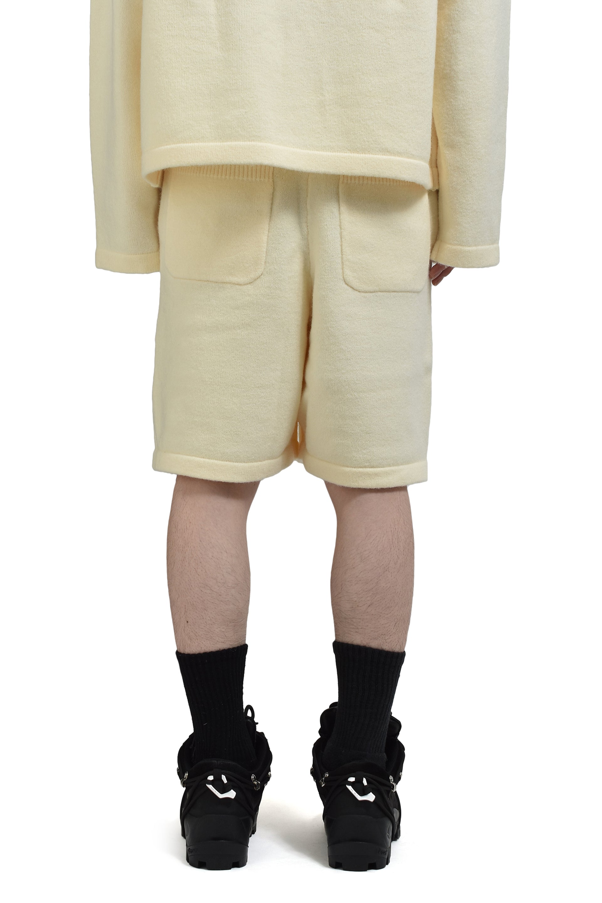 HONOR KNIT SHORT / CRM