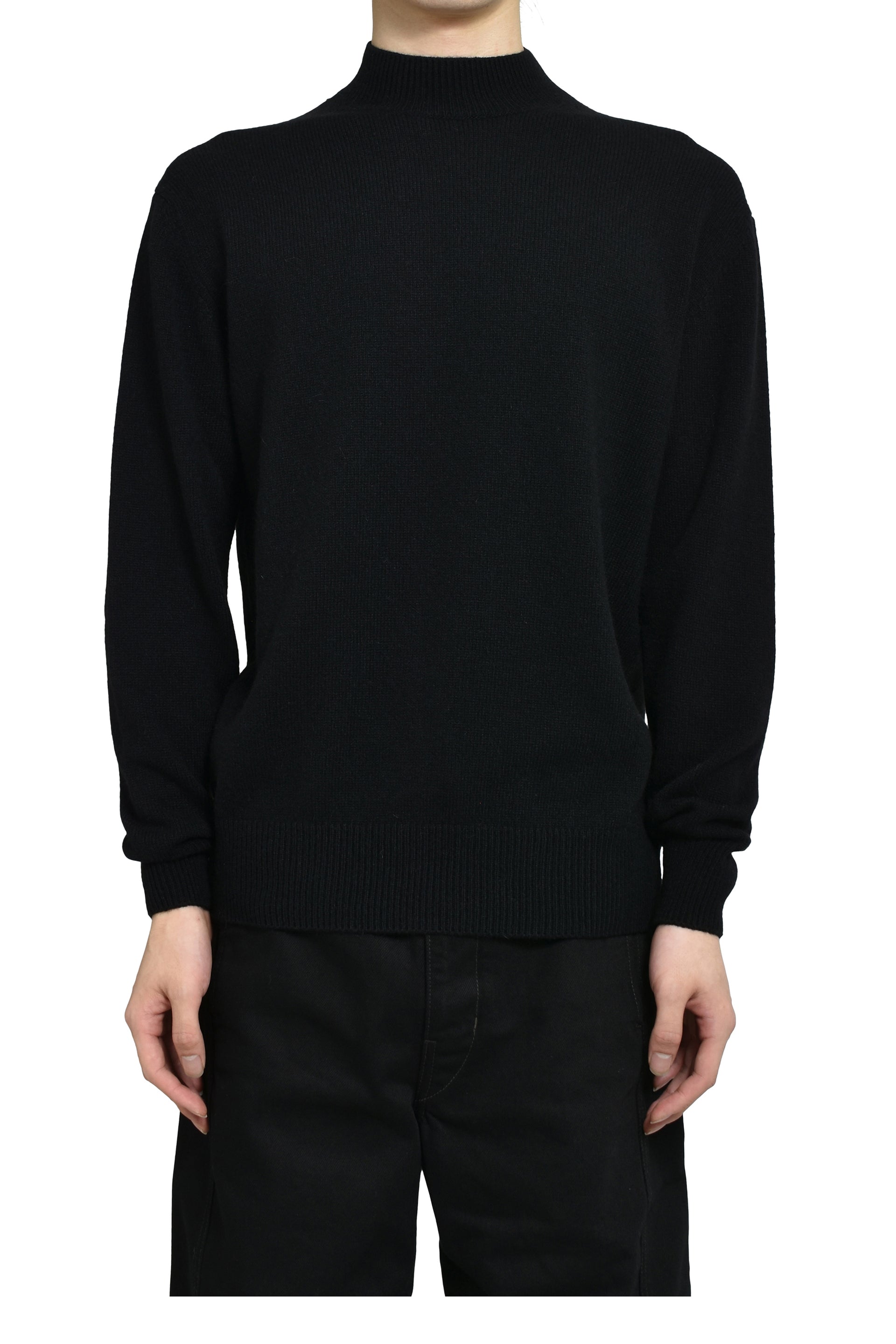 MOCK NECK SWEATER / BLK