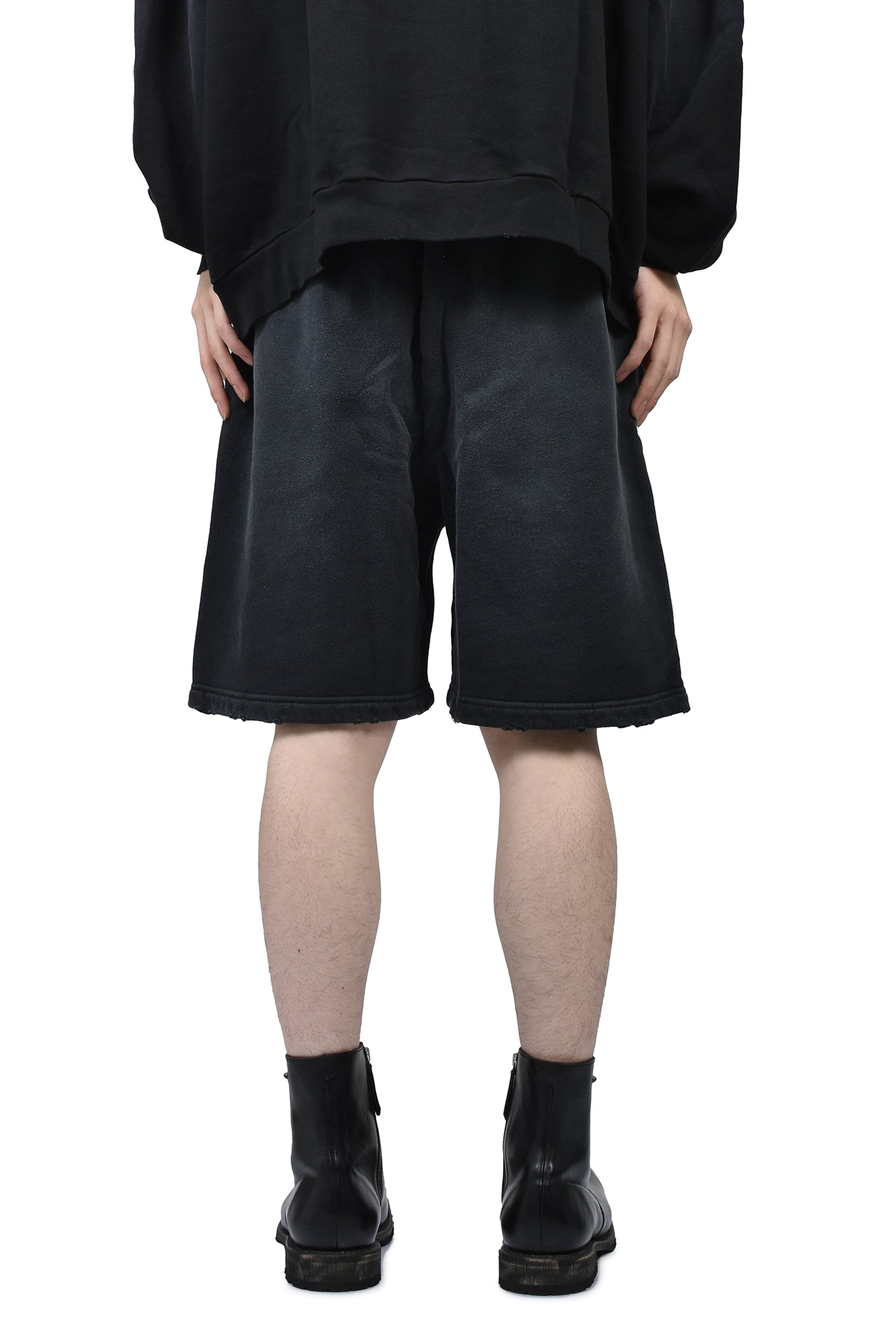 FASHION SERVICES WILLY SWEATSHORT / BLK