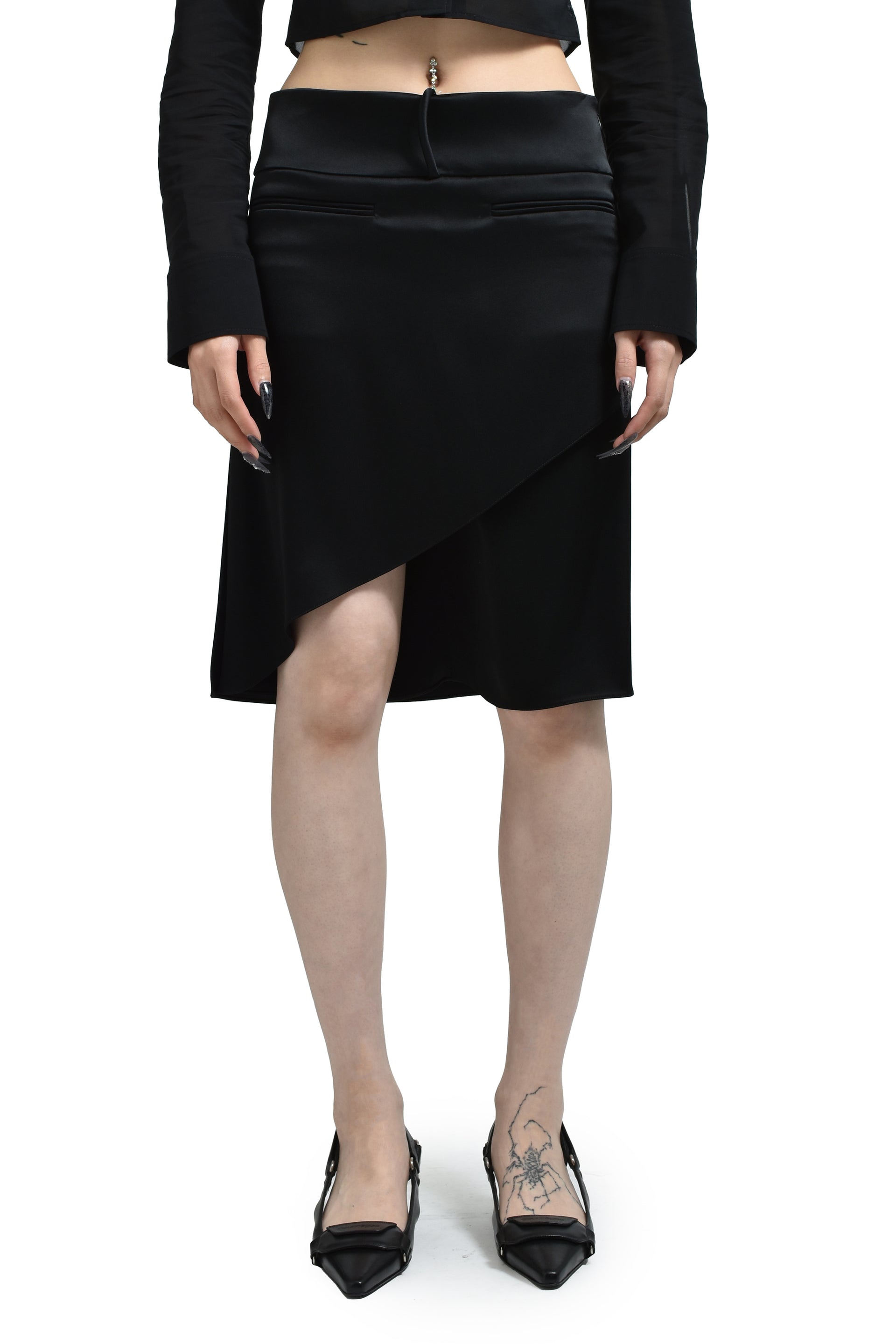 INFINITY SATIN SKIRT / BLACK