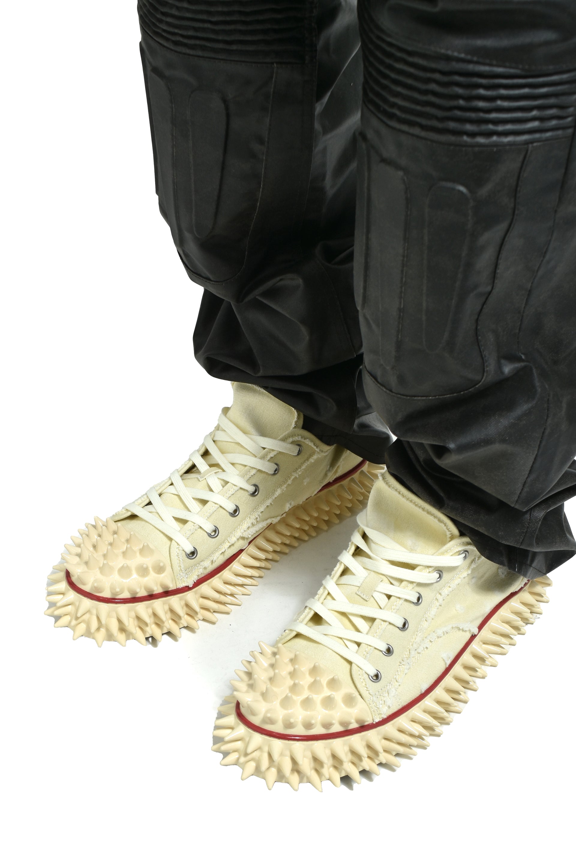 SPIKY CANVAS SNEAKER / IVO
