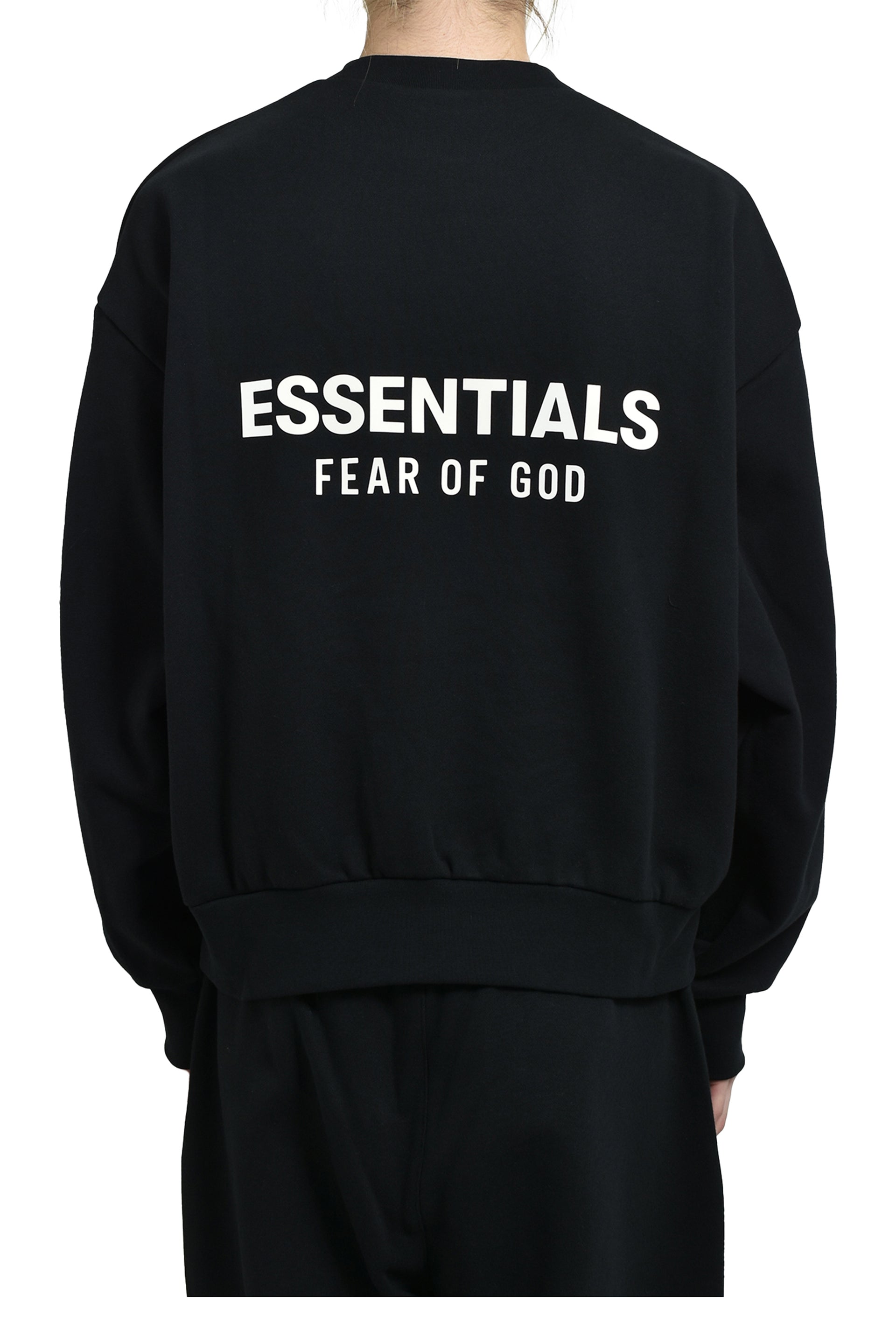 ESSENTIALS CLASSIC FIT FLEECE CREWNECK / JET BLK