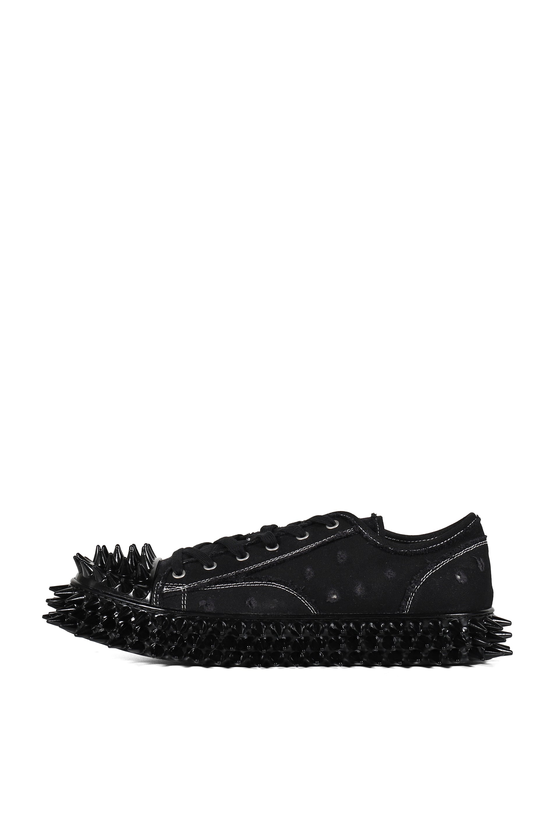 SPIKY CANVAS SNEAKER / BLACK