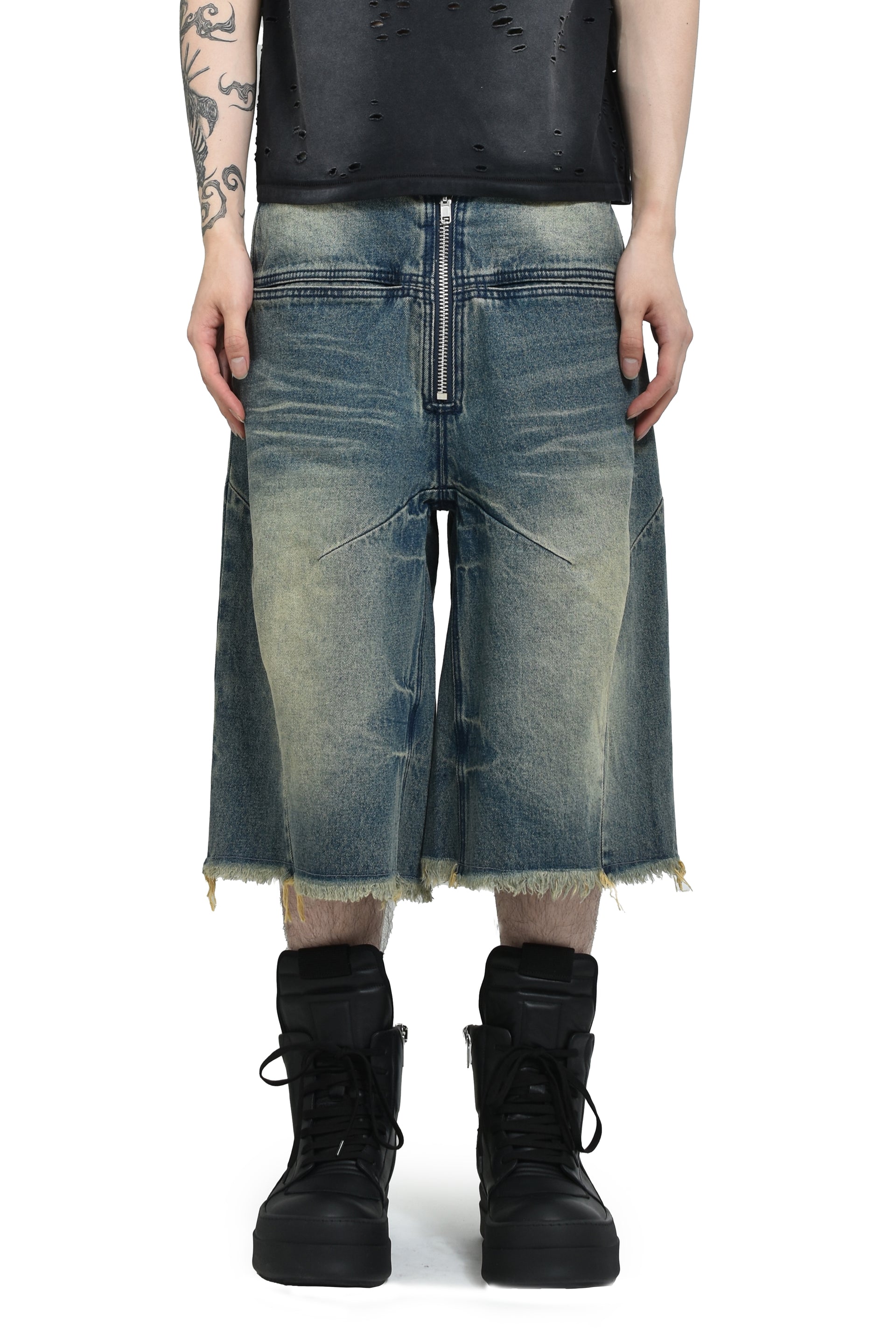 FRONT ZIP BAGGY DENIM SHORTS / D.IND