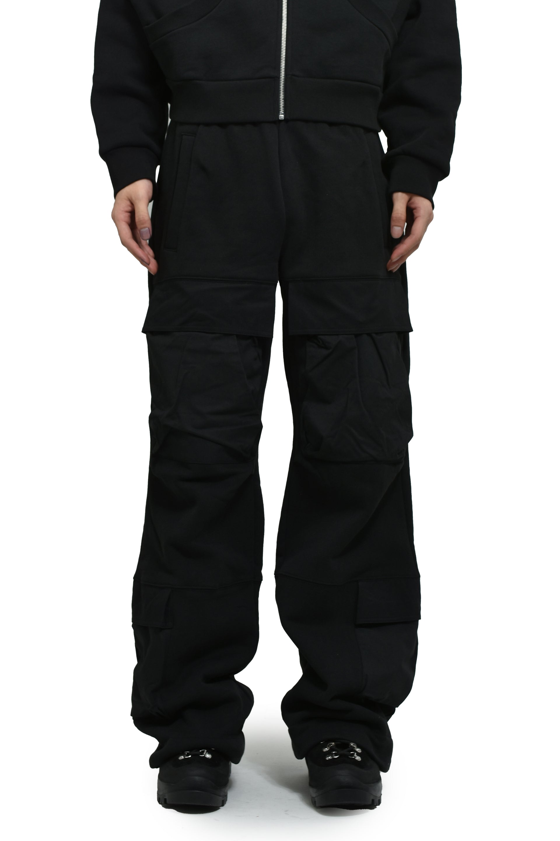 UTILITY SWEATS / SOOT