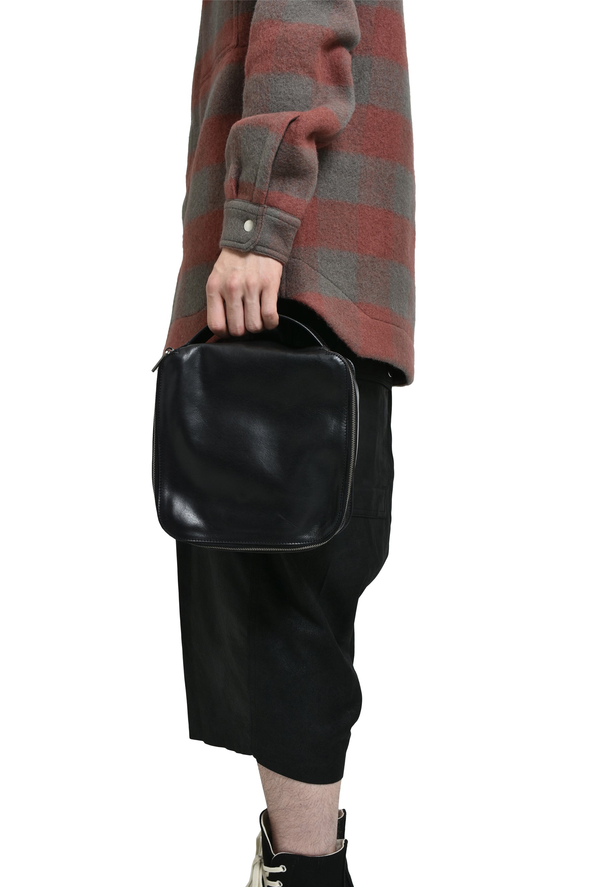 LARGE BEAUTY / BLACK