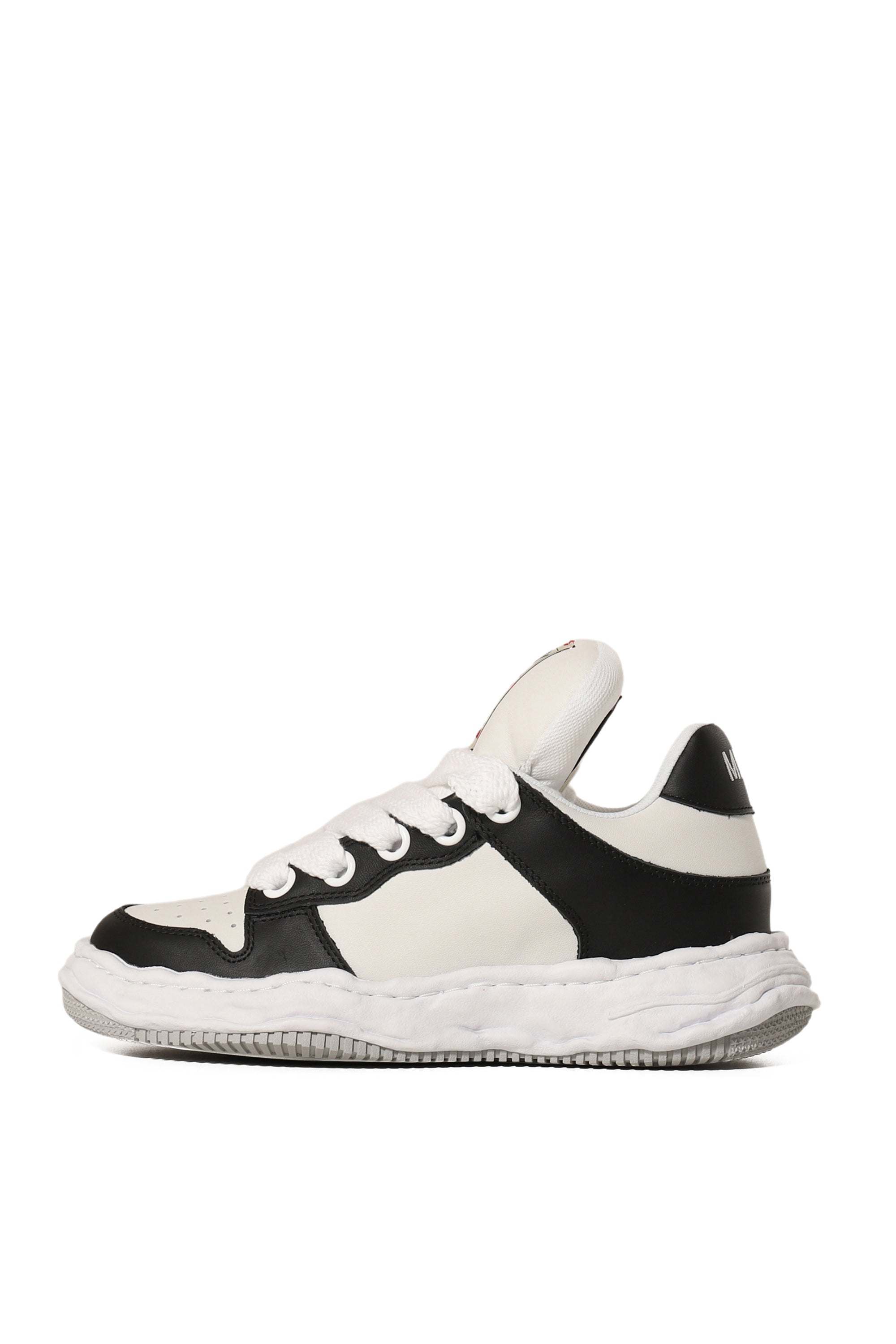 Maison MIHARA YASUHIRO WAYNE LOW LEATHER PUFFER / BLK WHT