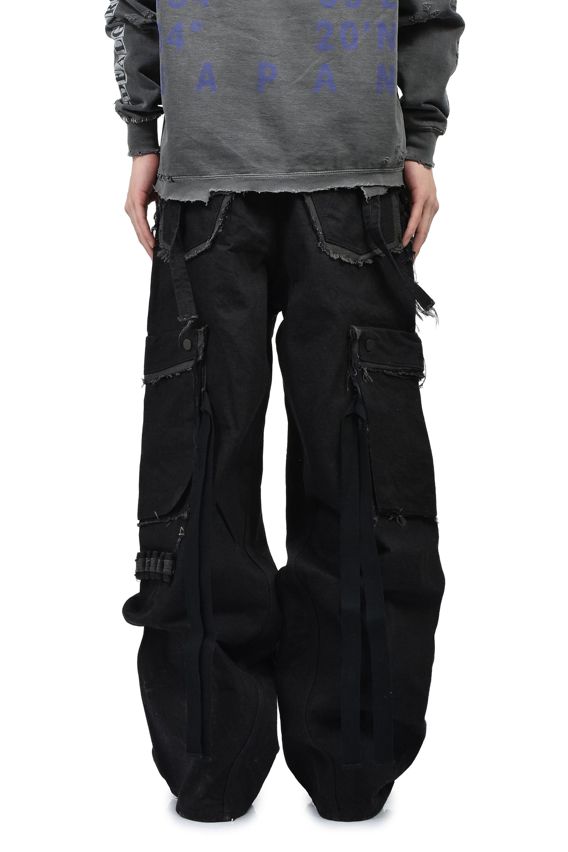 SLASH SEAM TWIST CARGO JEANS(NOIR) / BLK