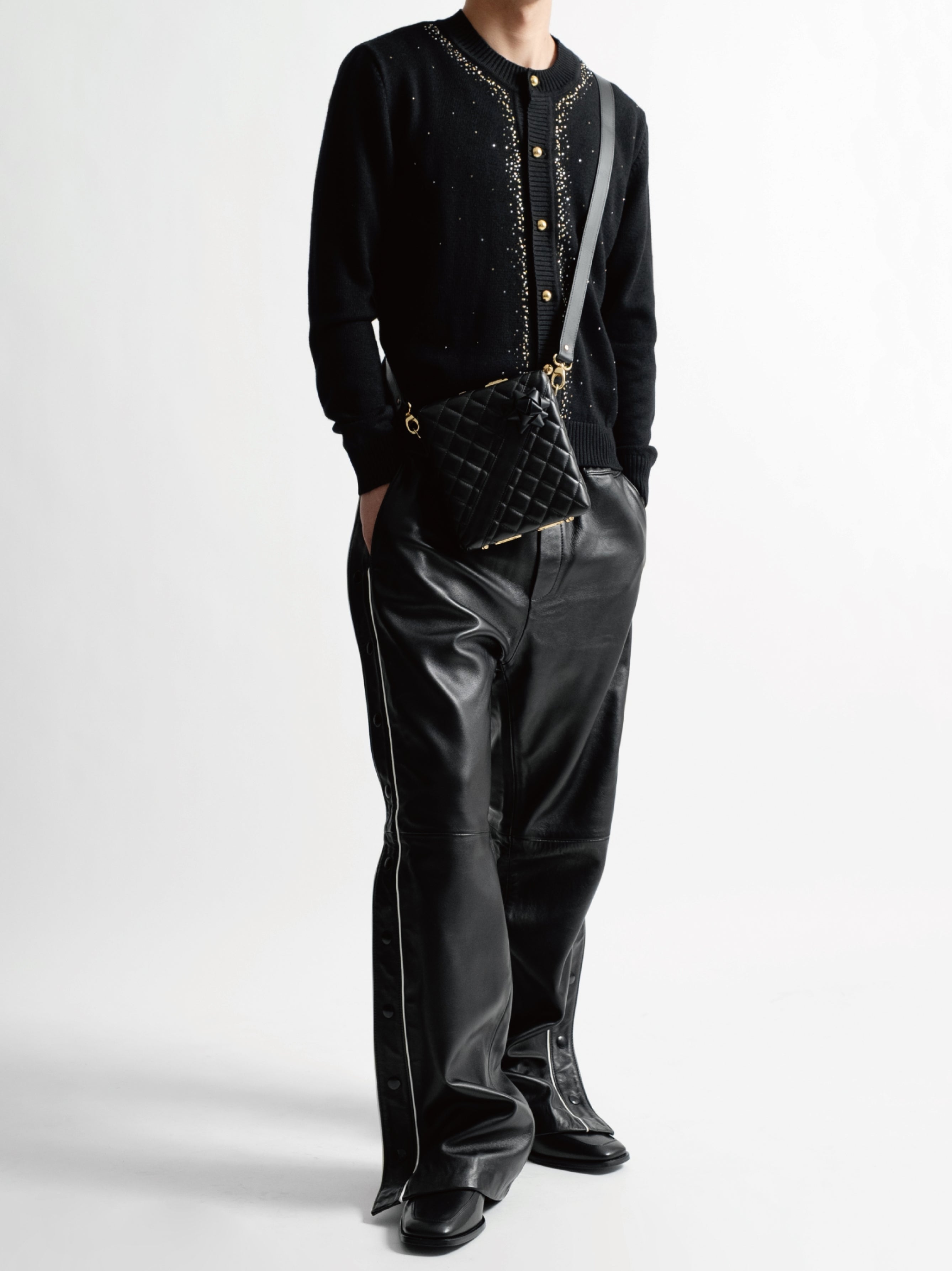 ERNEST W BAKERアーネストダブルベイカー プレゼントバッグ ERNEST W. BAKER アーネスト ダブル ベイカー SS25 QUILTED PRESENT