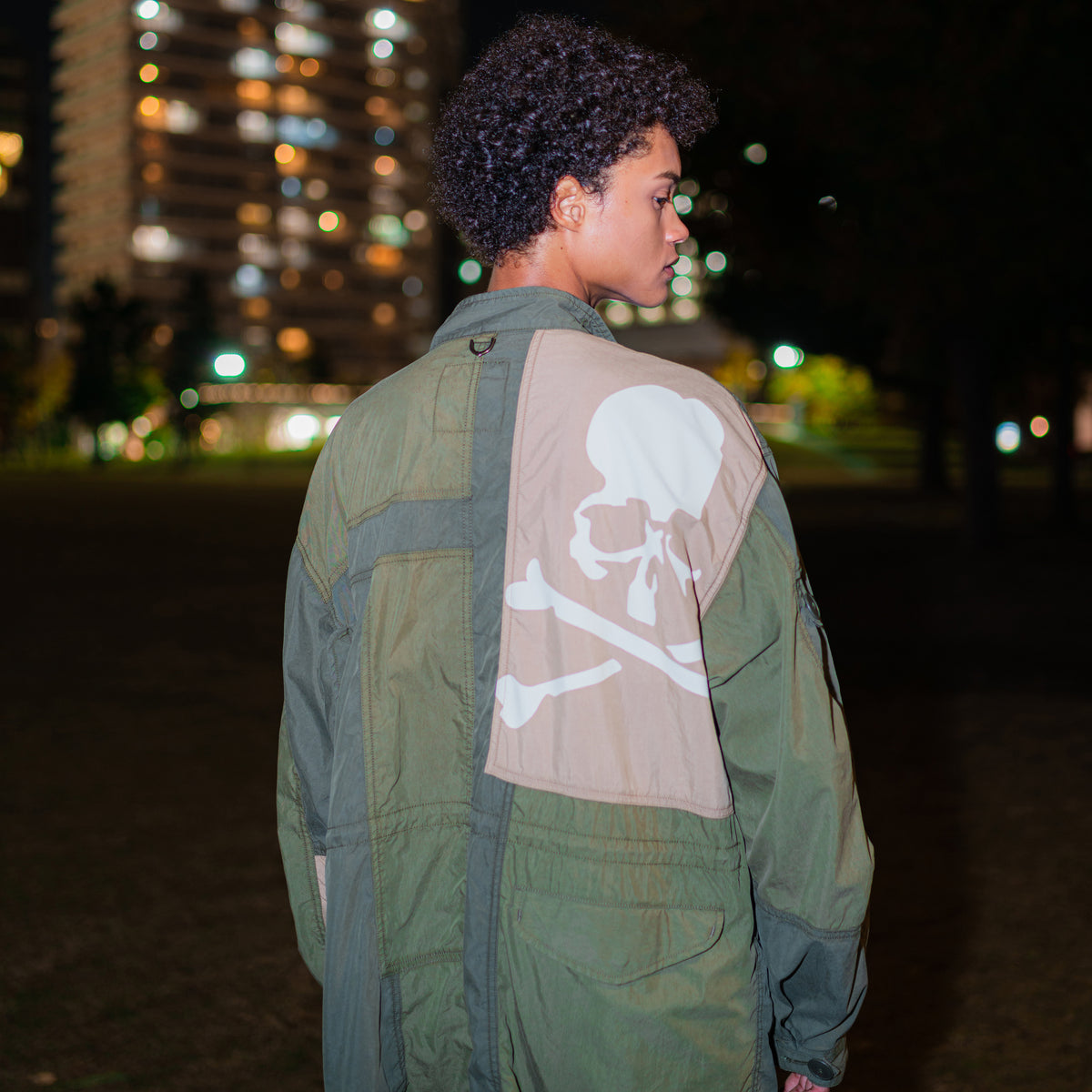 AKR00161_1200x1200_crop_center