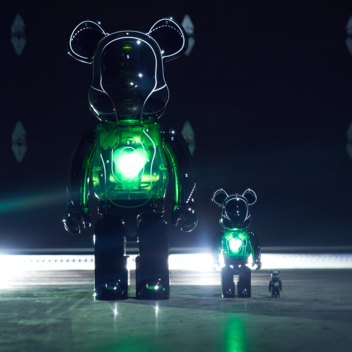 12月2日(火)発売開始 NEIGHBORHOOD × BE@RBRICK× EMOTIONALLY UNAVAILABLE