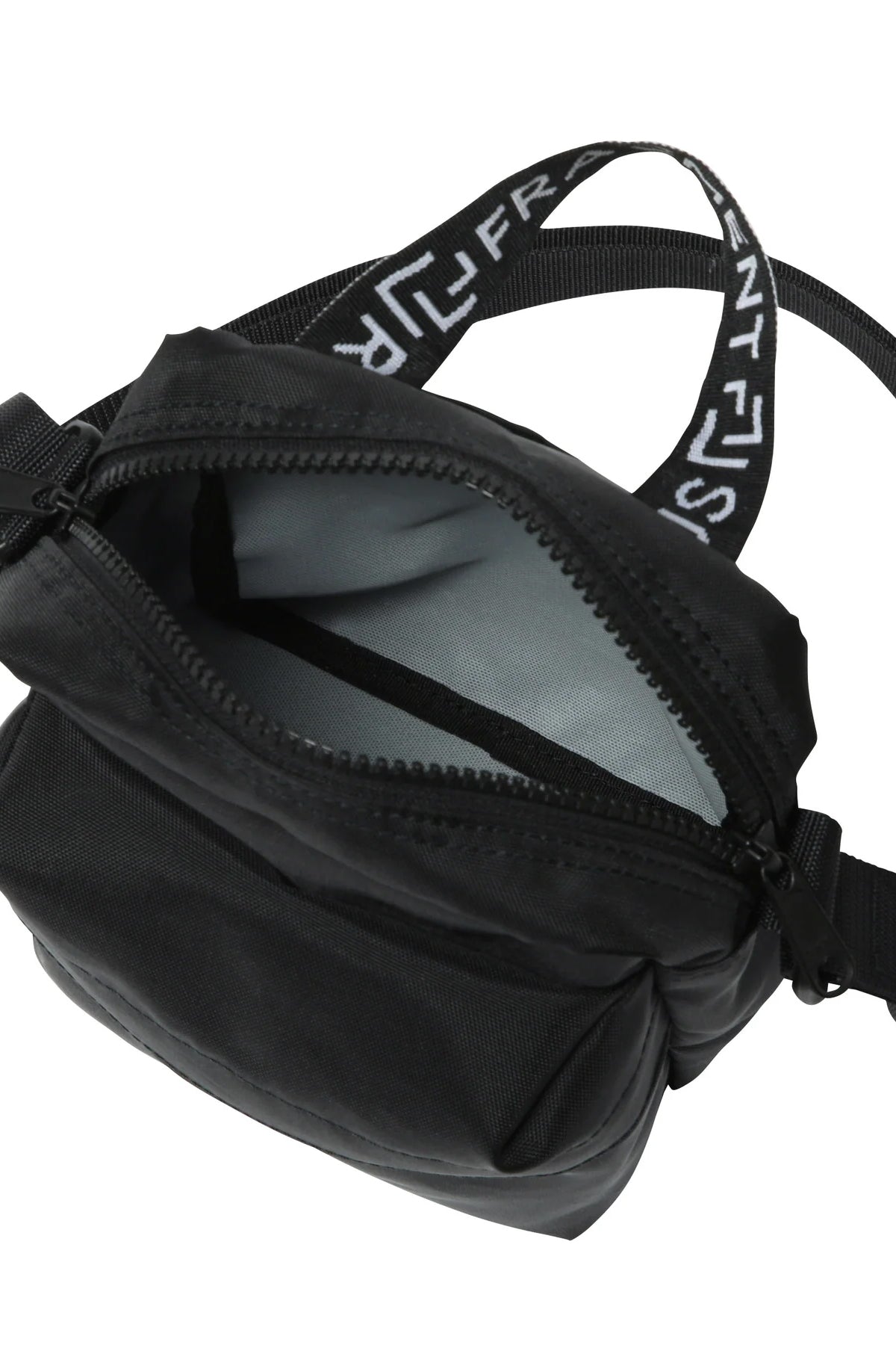 SHOULDER POUCH / BLK