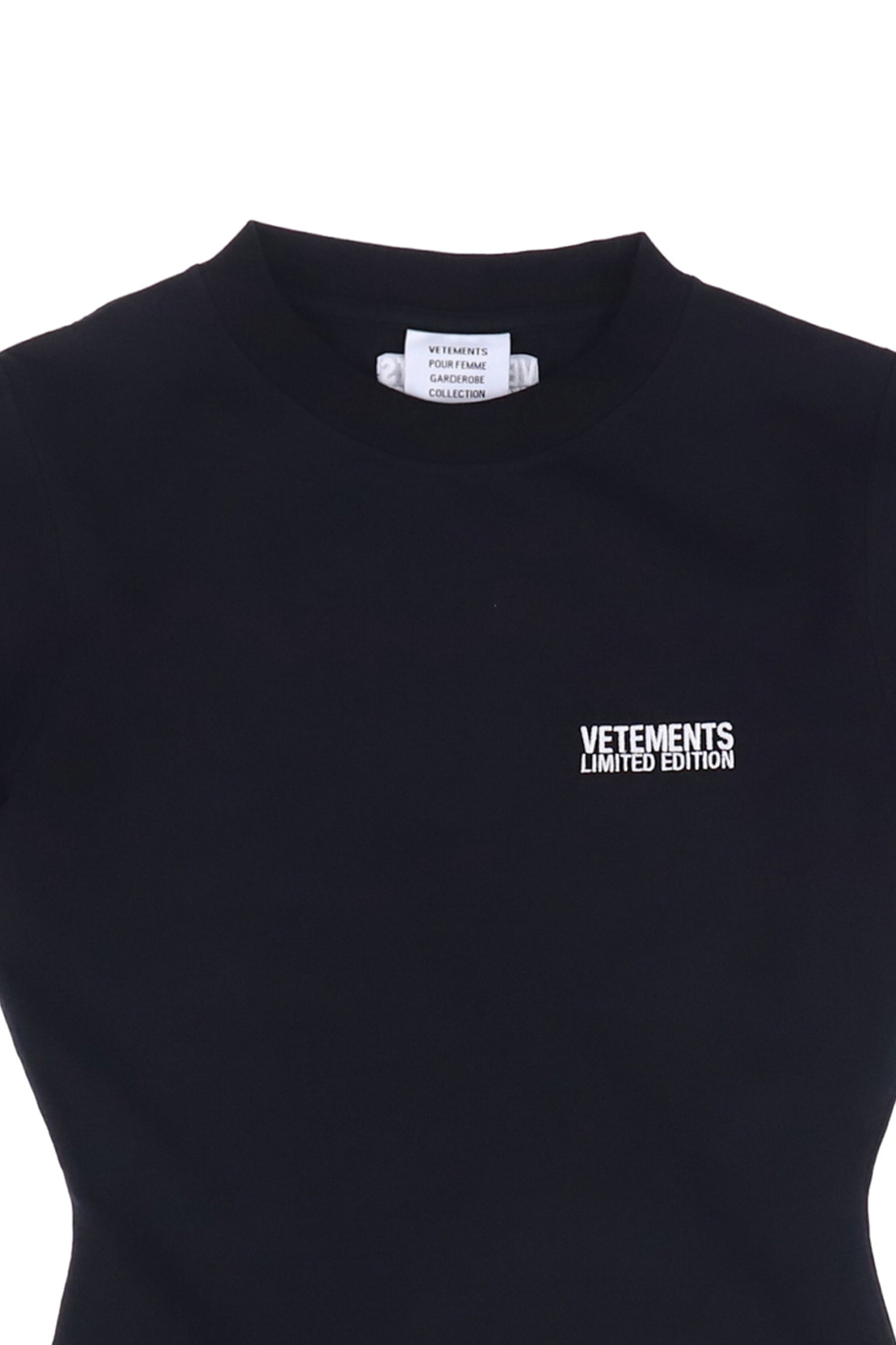 EMBROIDERED LOGO FITTED T-SHIRT / BLK