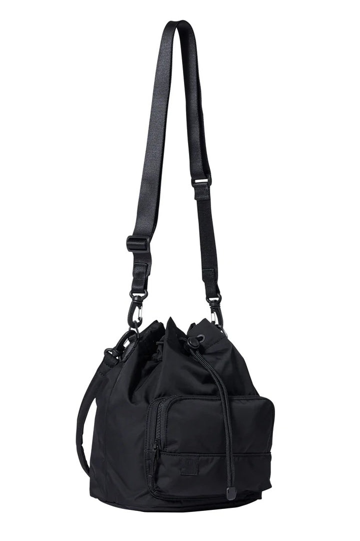 DRAWSTRING SHOULDER BAG / BLK