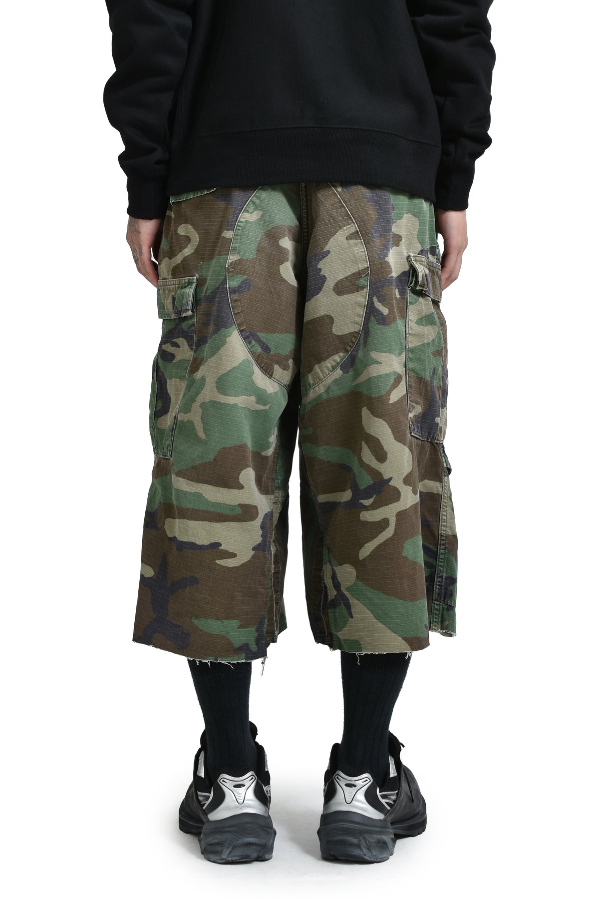 WOODLAND NBHD SHORTS / CAMO