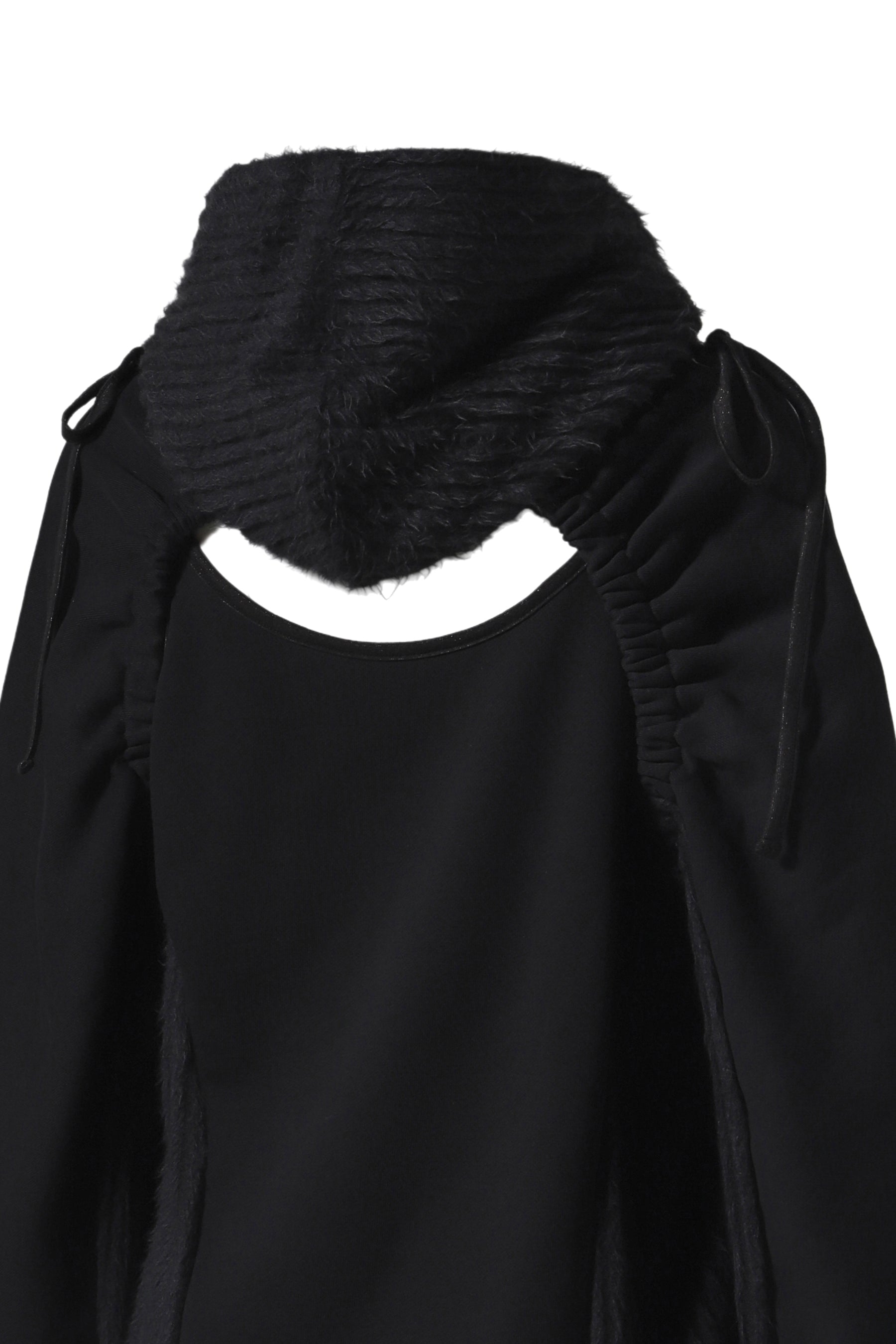 (ESSENTIAL) CUT OUT SHIRRING HOODIE / BLK