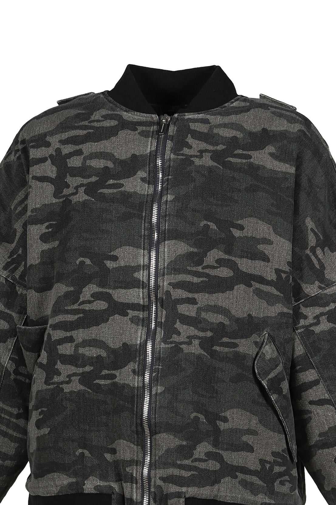 CAMO BOMBER JACKET / WOODLAN CAMO