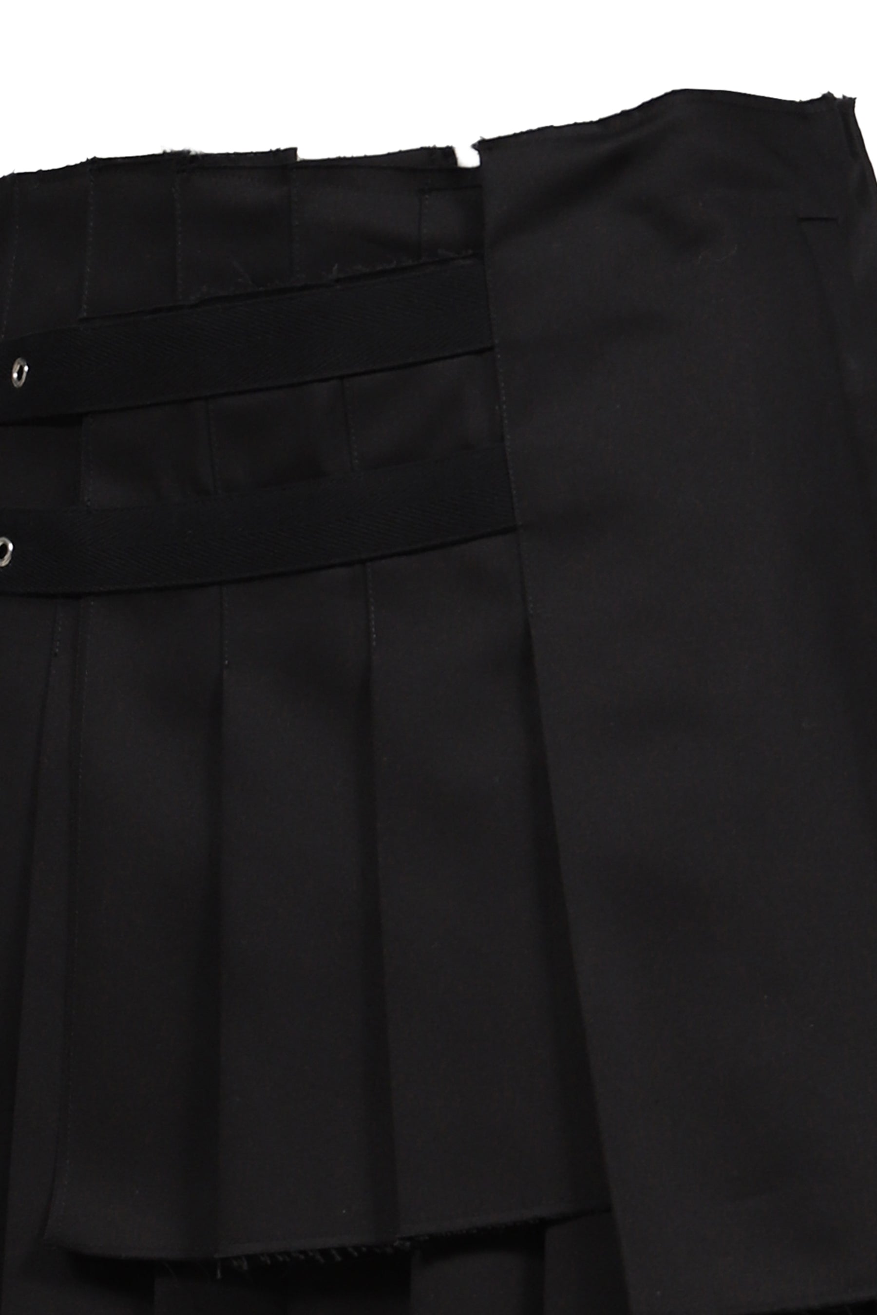 TABEA MINI WRAP KILT SKIRT / BLK