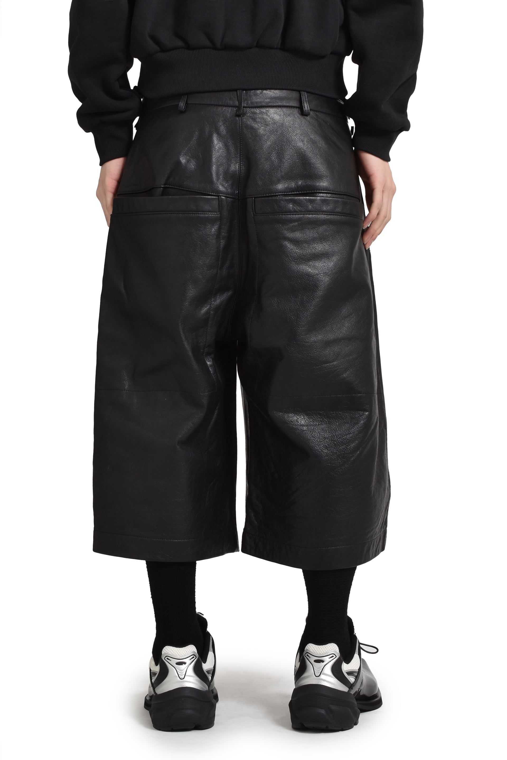 entire studios AREA SHORT BLACK LEATHER / BLK LEATHER