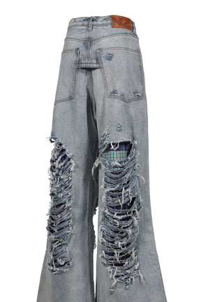 DISTRESSED JEANS / DENIM