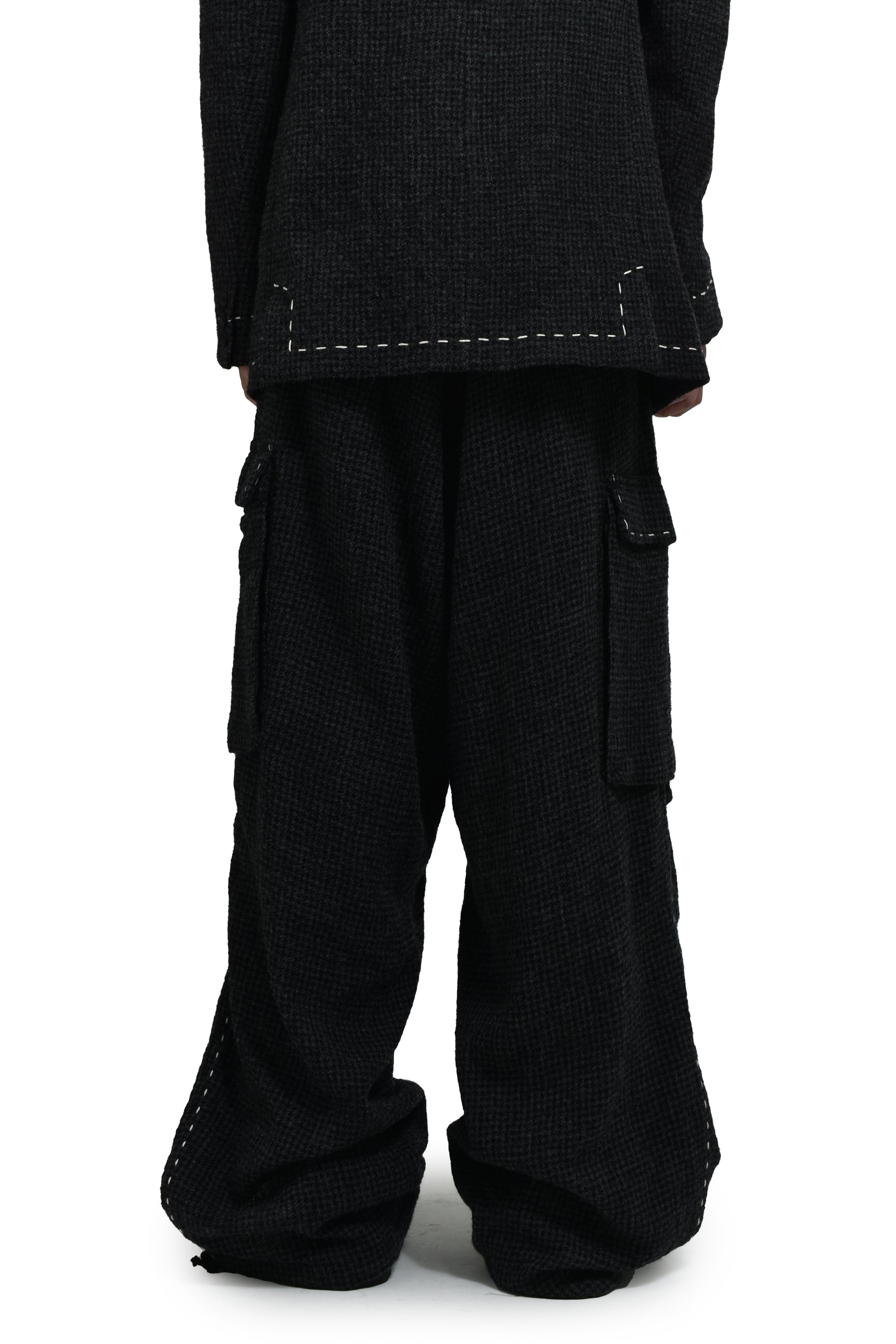 YF-A25-0000-010 / BLK