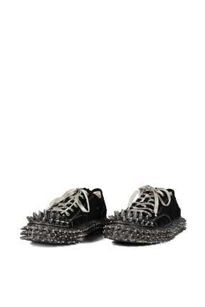 DIRTY SPIKE TOE CAP CANVAS SNEAKER / BLK