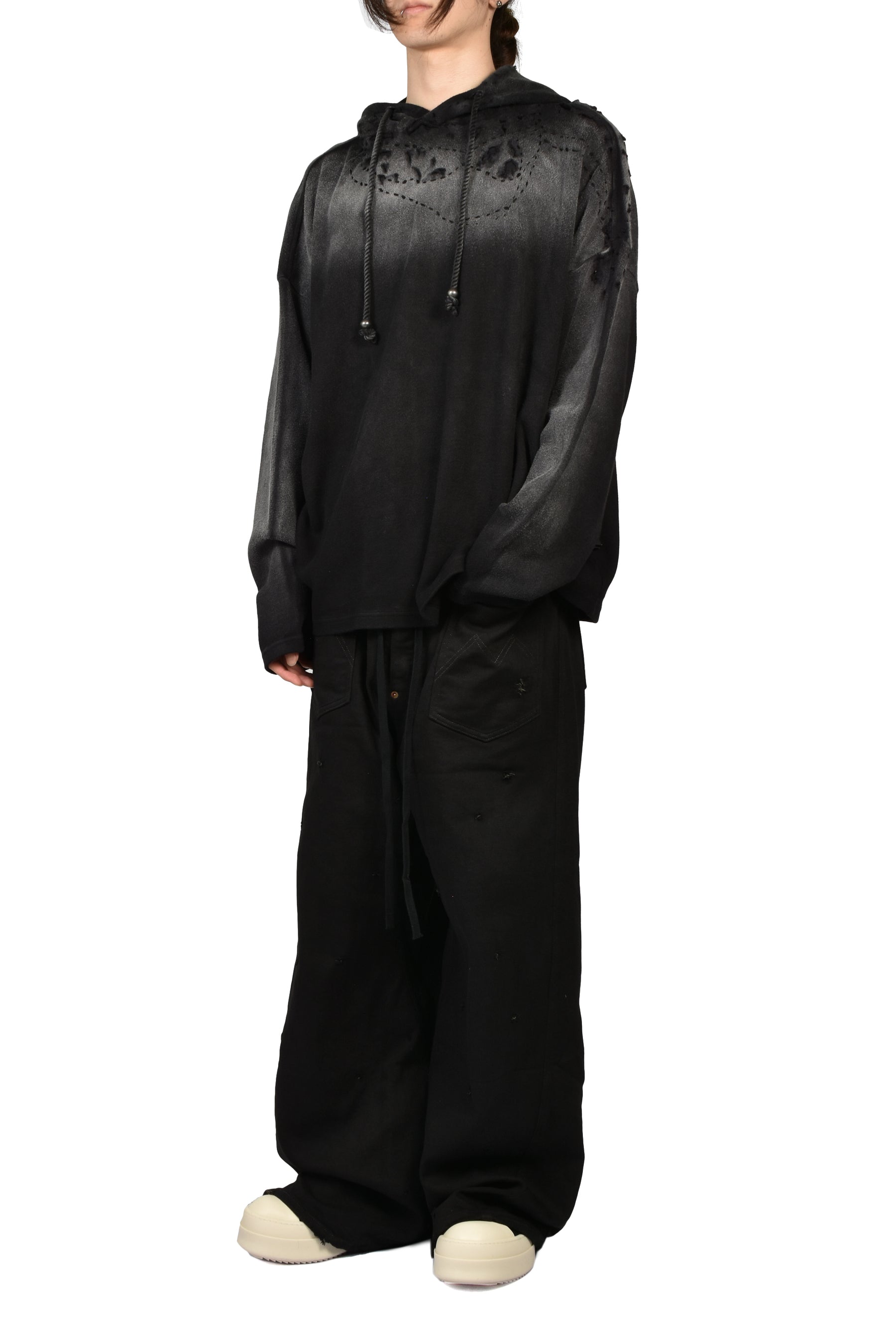 BLACK DESTROYED CROPPED HOODIE / BLK