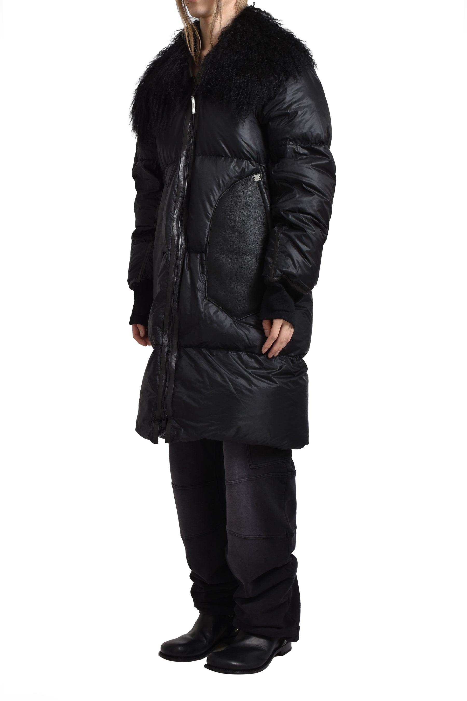 "ARROGANT" LONG DOWN JACKET / BLK