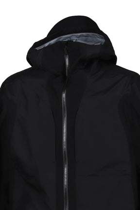 GORE-TEX HOODED JACKET / BLK