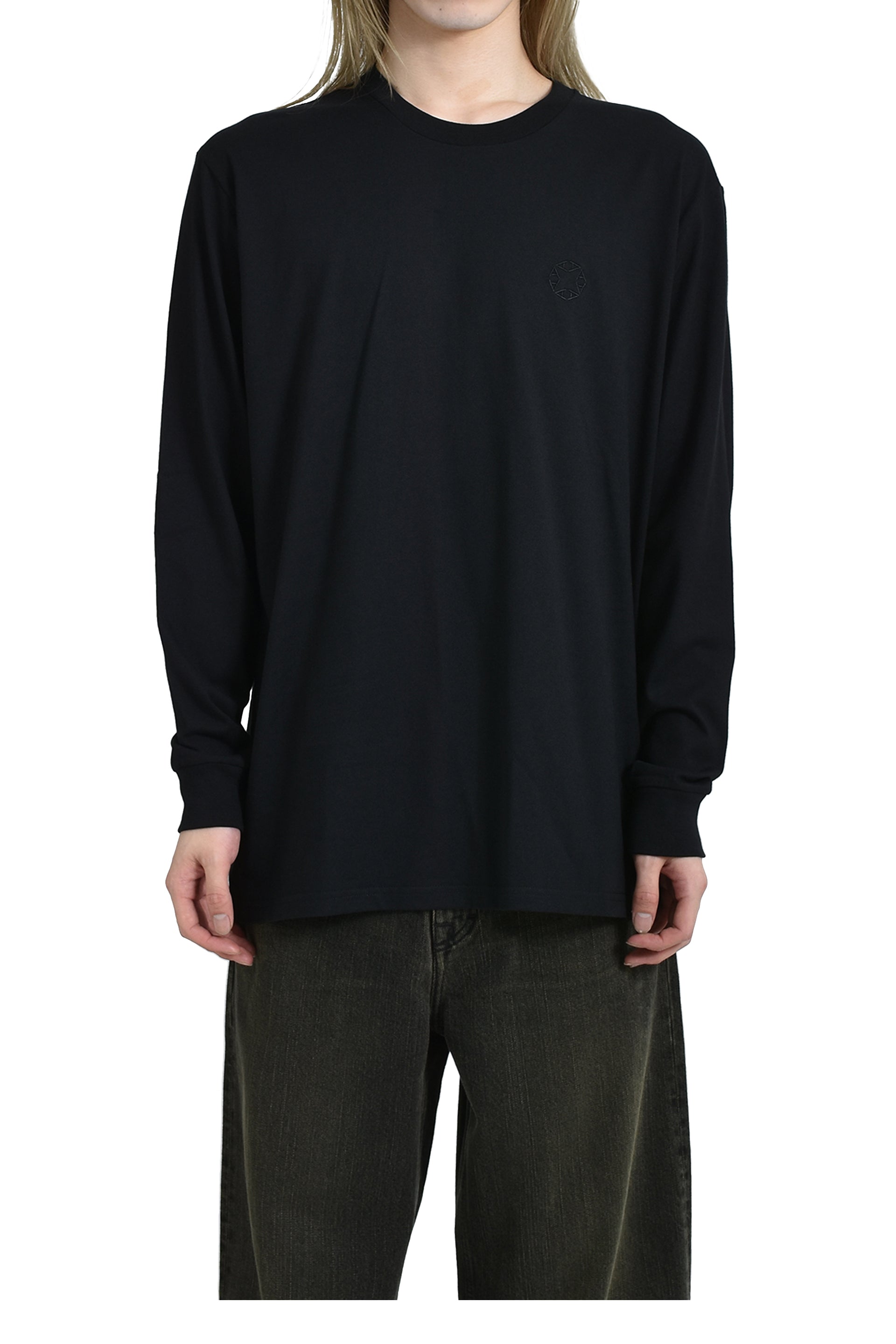 1017 ALYX 9SM ESSENTIALS REGULAR FIT LONG SLEEVE TEE / BLK