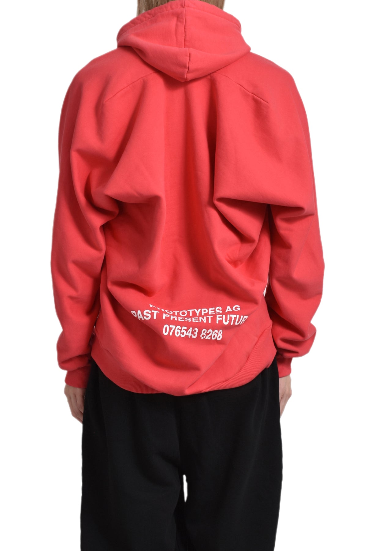 MOVED NECKLINE HOODIE / RED