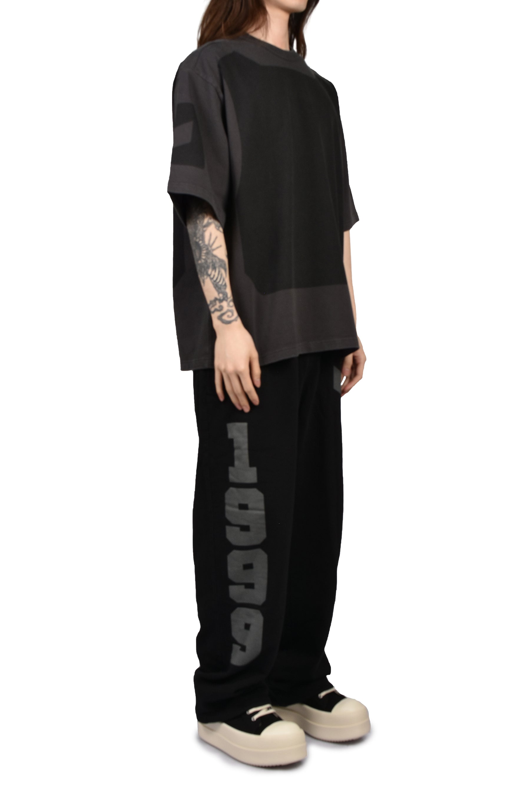 OVERSIZED ARMOR TEE / BLK