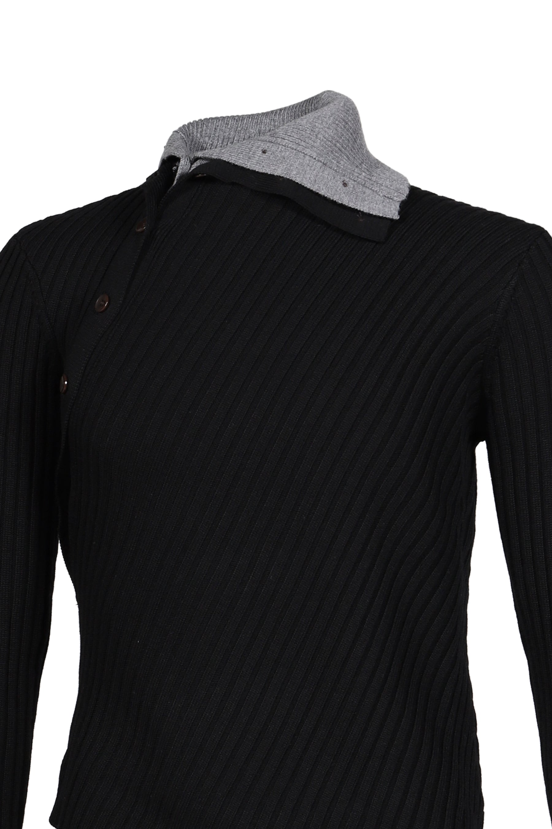 ASYMETRICAL TURTLE NECK / BLK