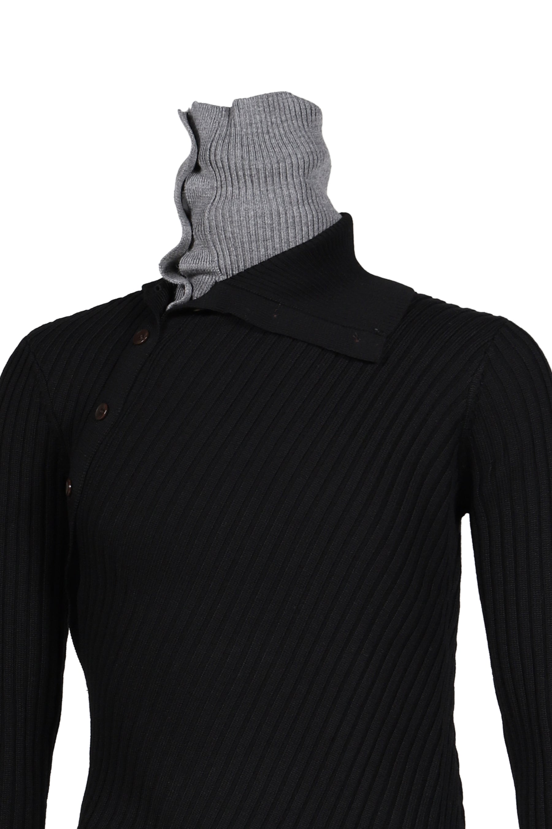 ASYMETRICAL TURTLE NECK / BLK