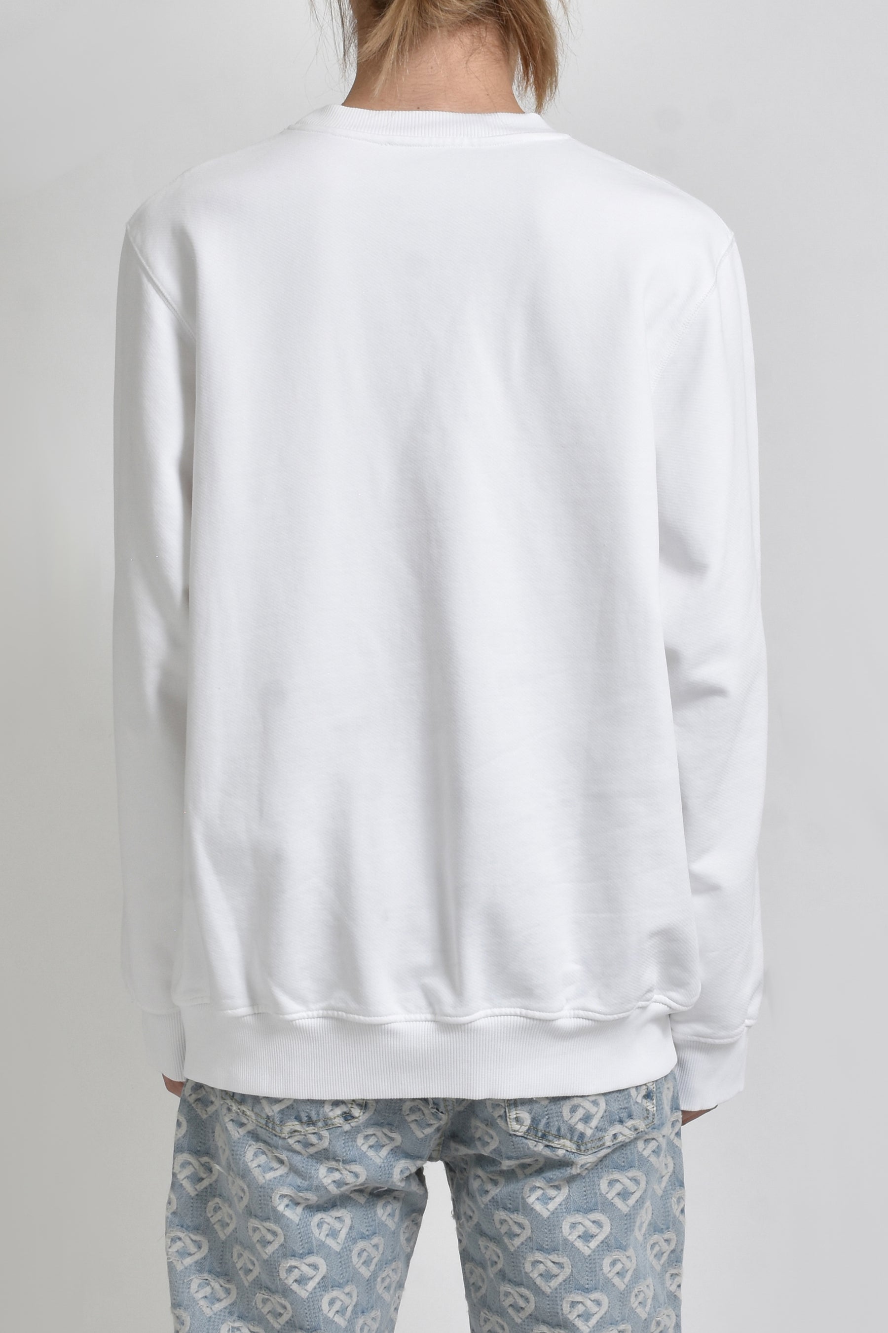 STACKED LOGO EMBROIDERED CHENILLE SWEATSHIRT / WHT