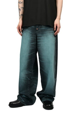 TURN UP WIDE FIT JEANS / GLACIER