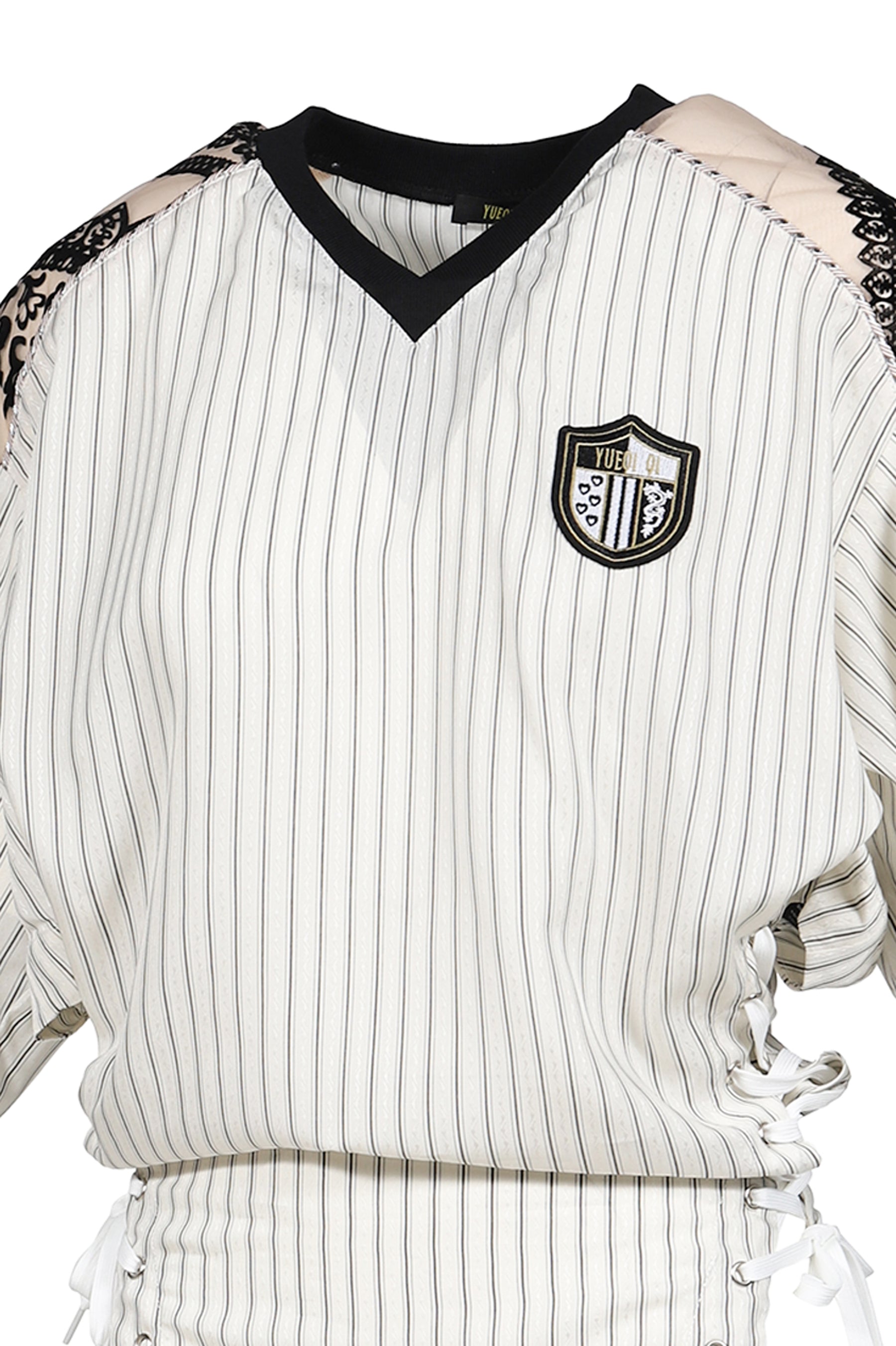 VARSITY BAROQUE V-NECK / BLK/WHT