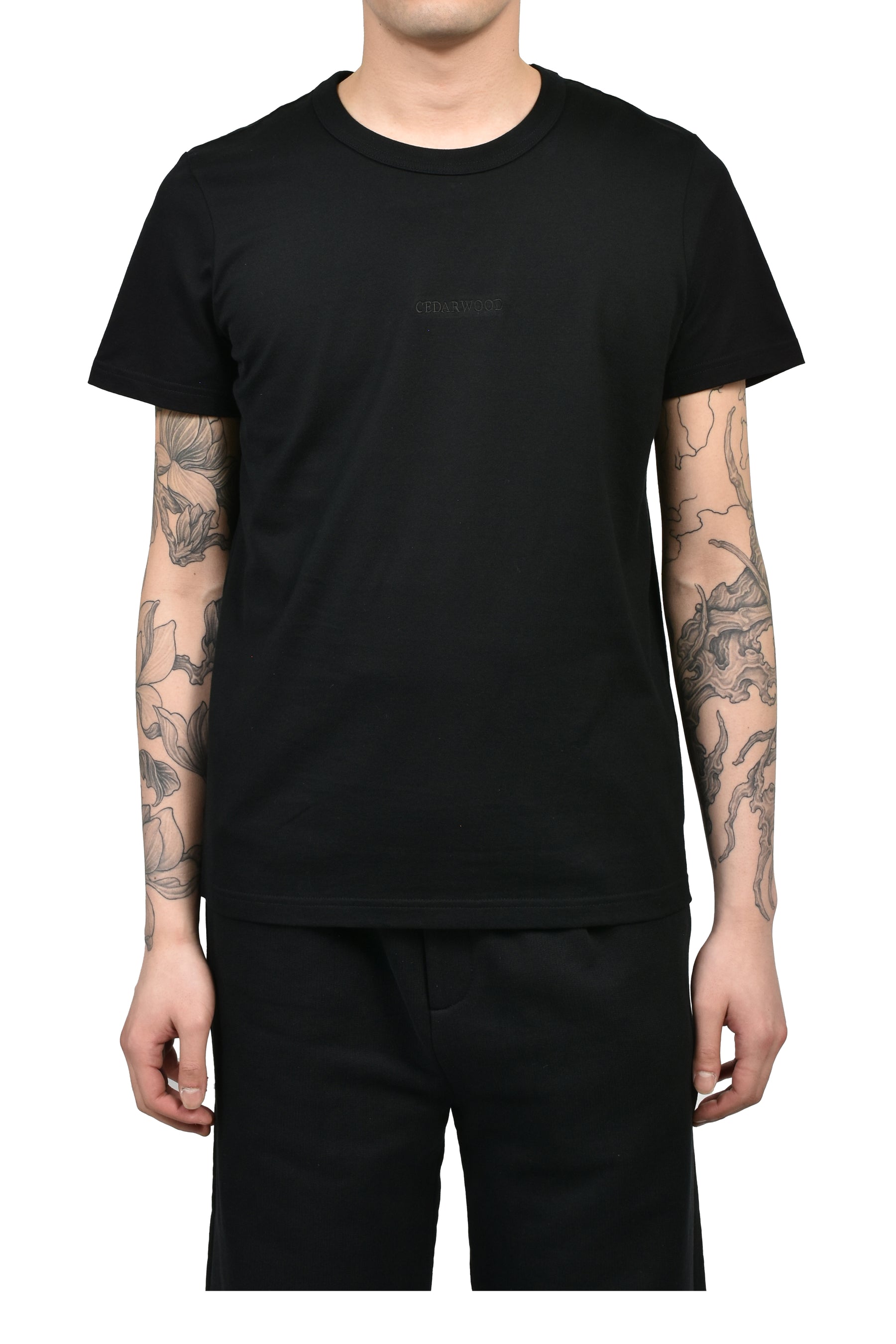 EMBROIDERY FITTED TEE / BLK