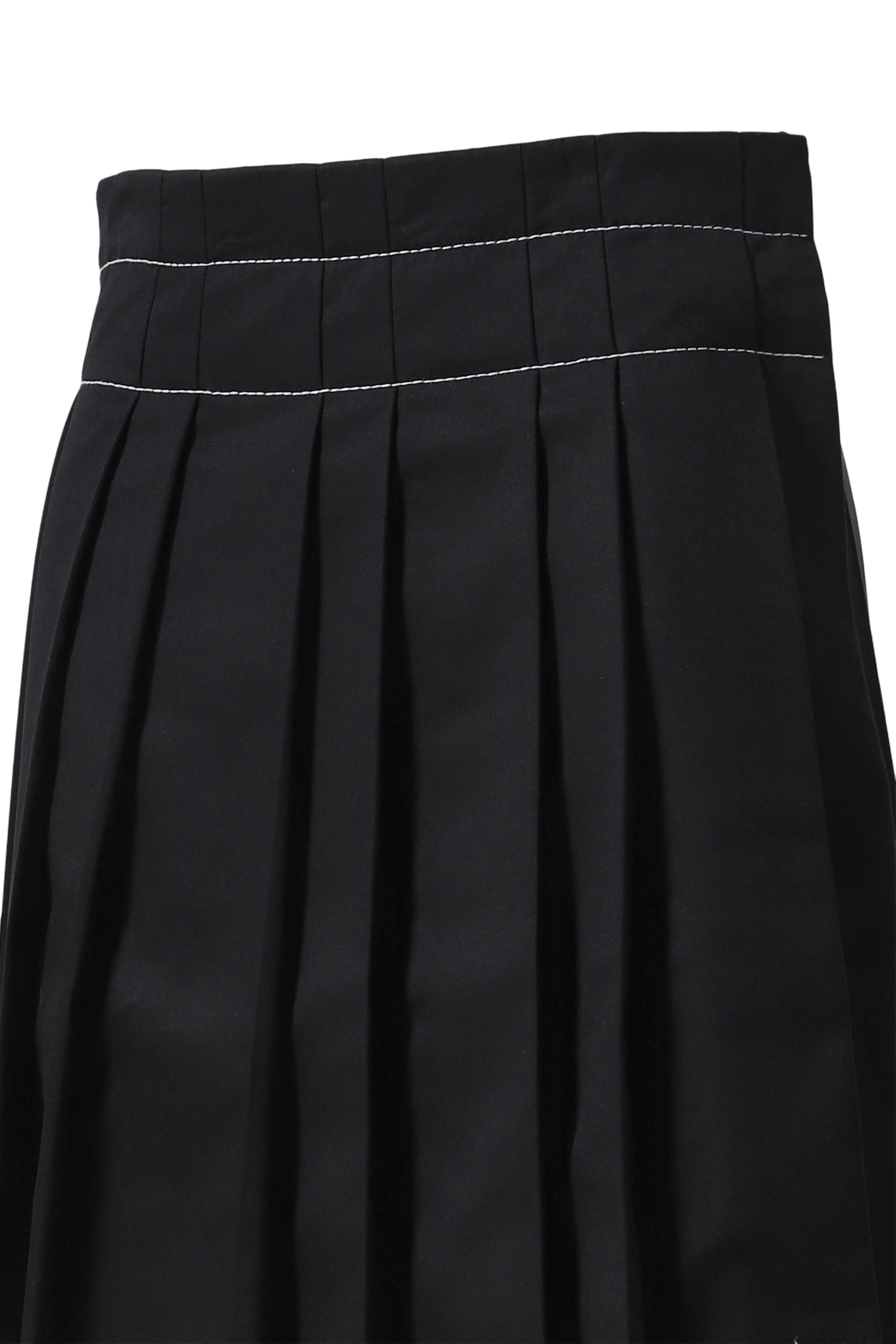 PLEATED WRAP SKIRT / BLACK BLK