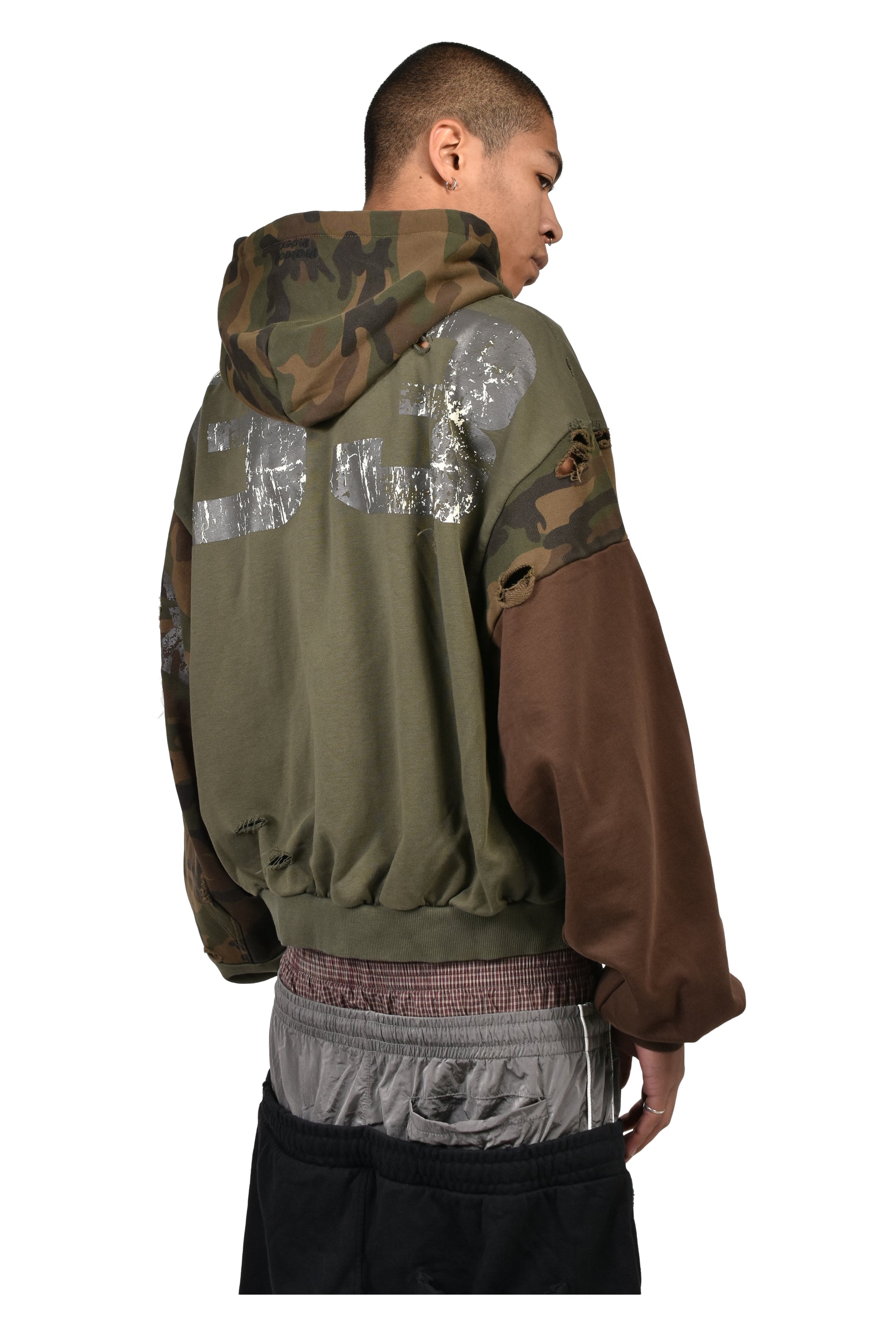RECONSTRUCTED APPLIQUE SWEATSHIRT ZIP HOODIE / CAMO