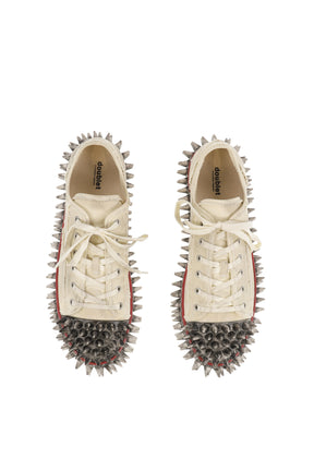 DIRTY SPIKE TOE CAP CANVAS SNEAKER / WHT