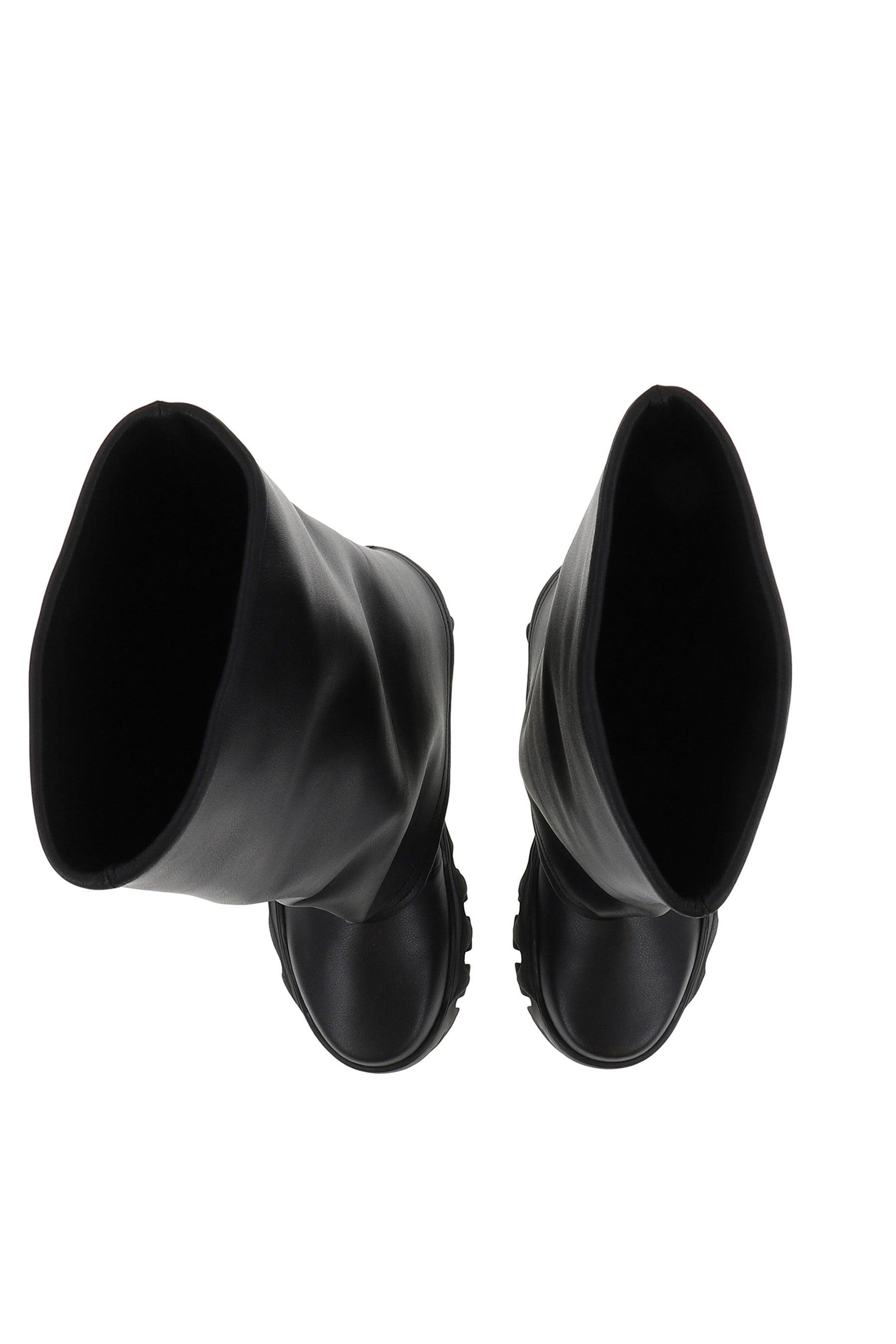 RAIN BLACK BEYOND LEATHER / BLK