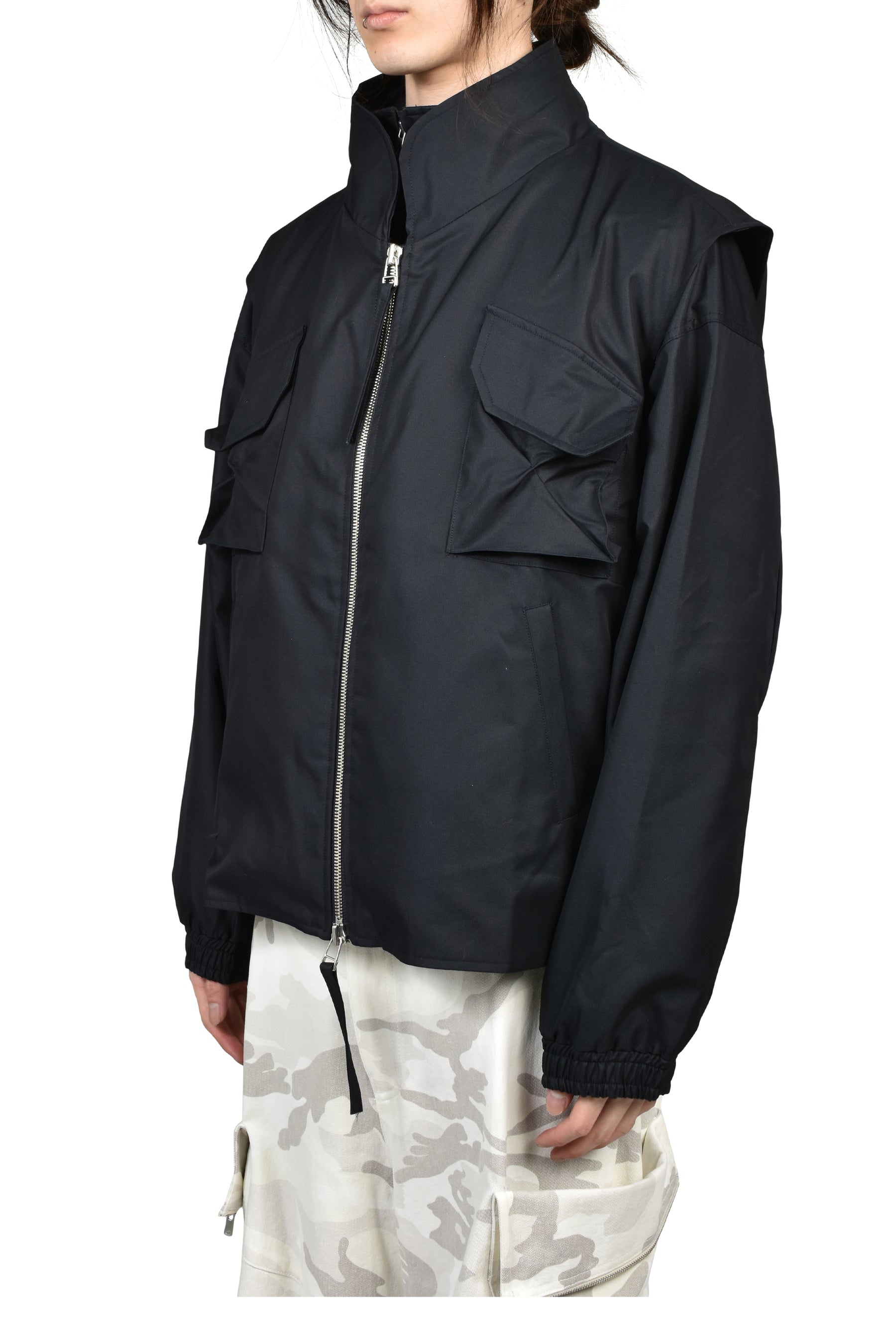 DARTED KALF VEST / CARBON BLK