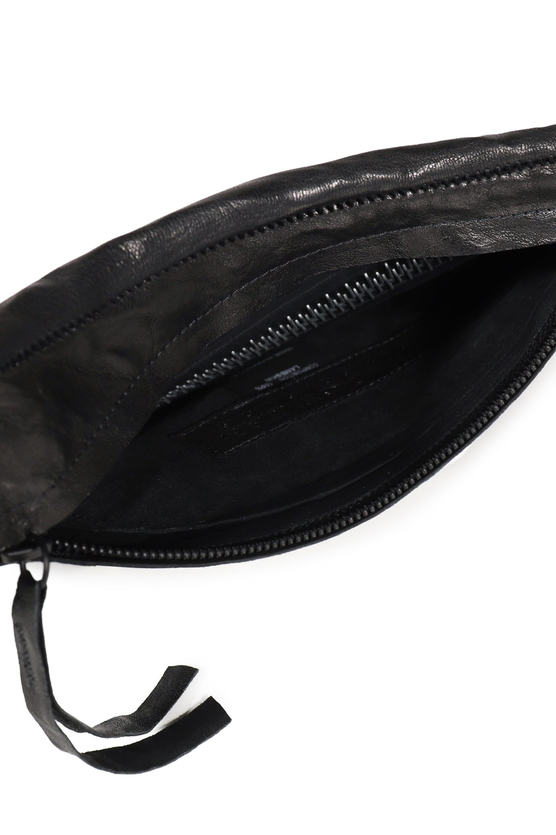 PASSAGER CROSSBODY LEATHER POUCH / NOIR